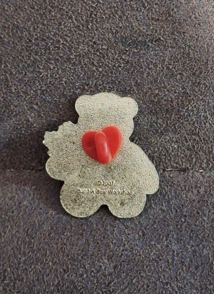 2007 Build - A - Bear Lapel Pin