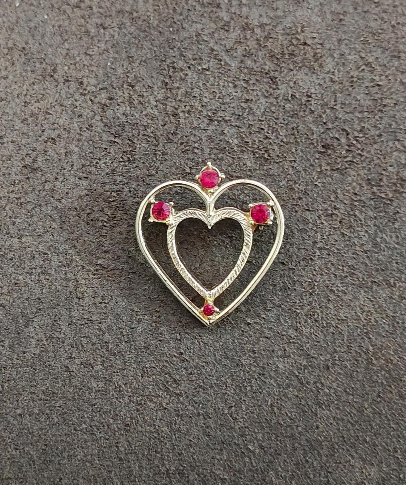 1980s Gold Tone With Red Rhinestones Heart Shaped Brooch Pin
