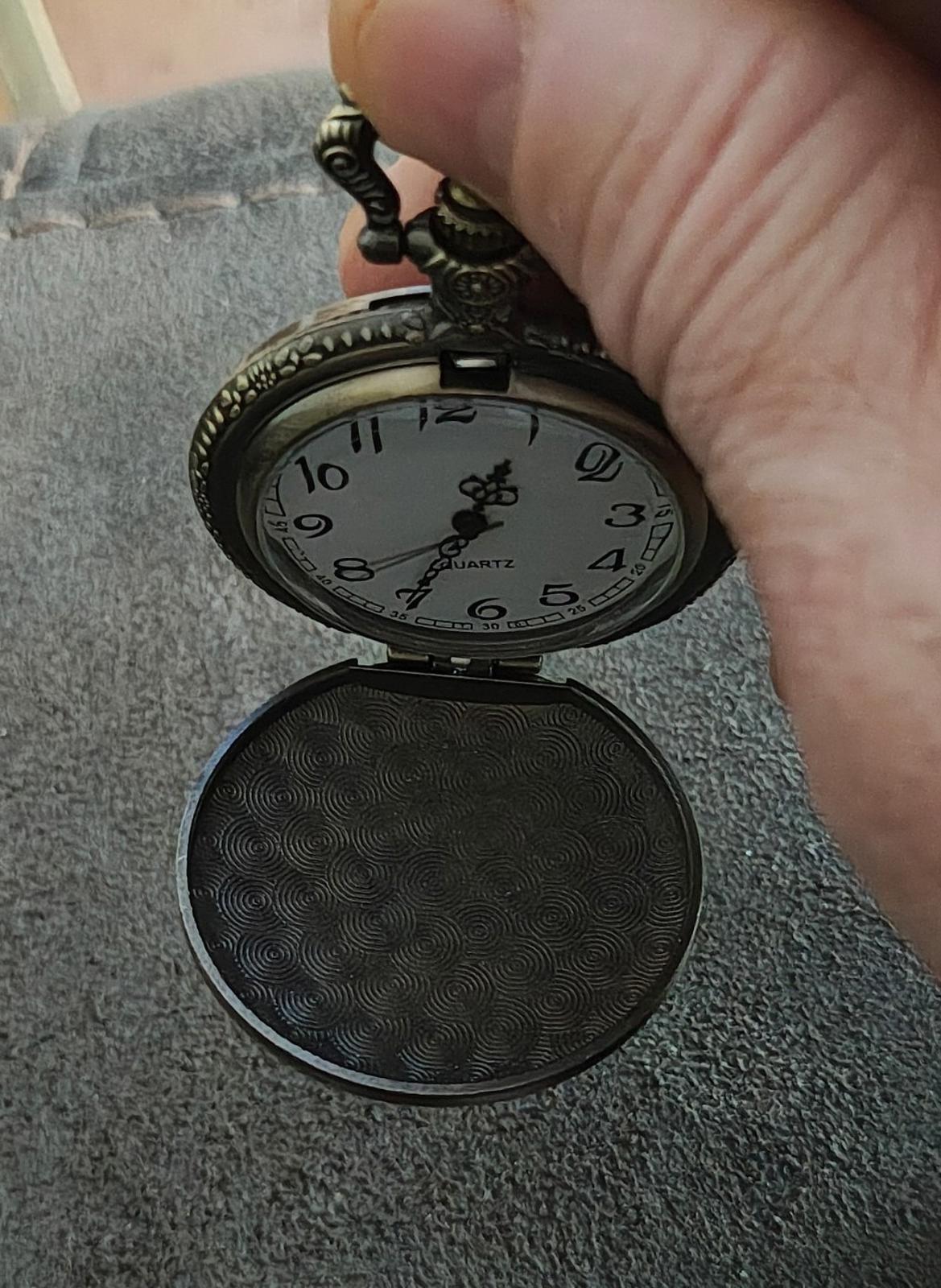 Legend of Zelda Triforce Pocket Watch Pendant Necklace Watch