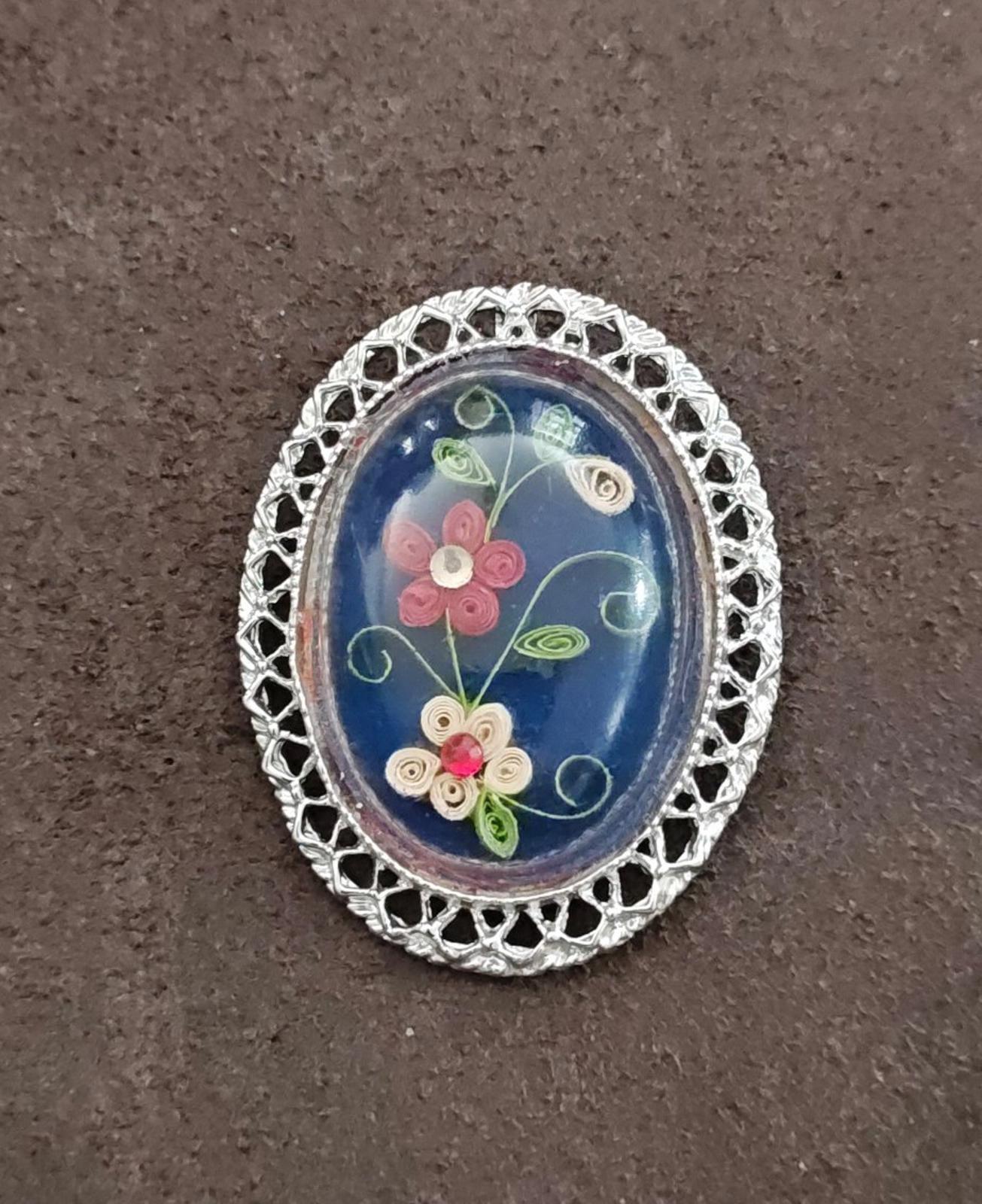 Vintage Style Quilled or Paper Scrolled Flowers Silver Tone Brooch Pendant