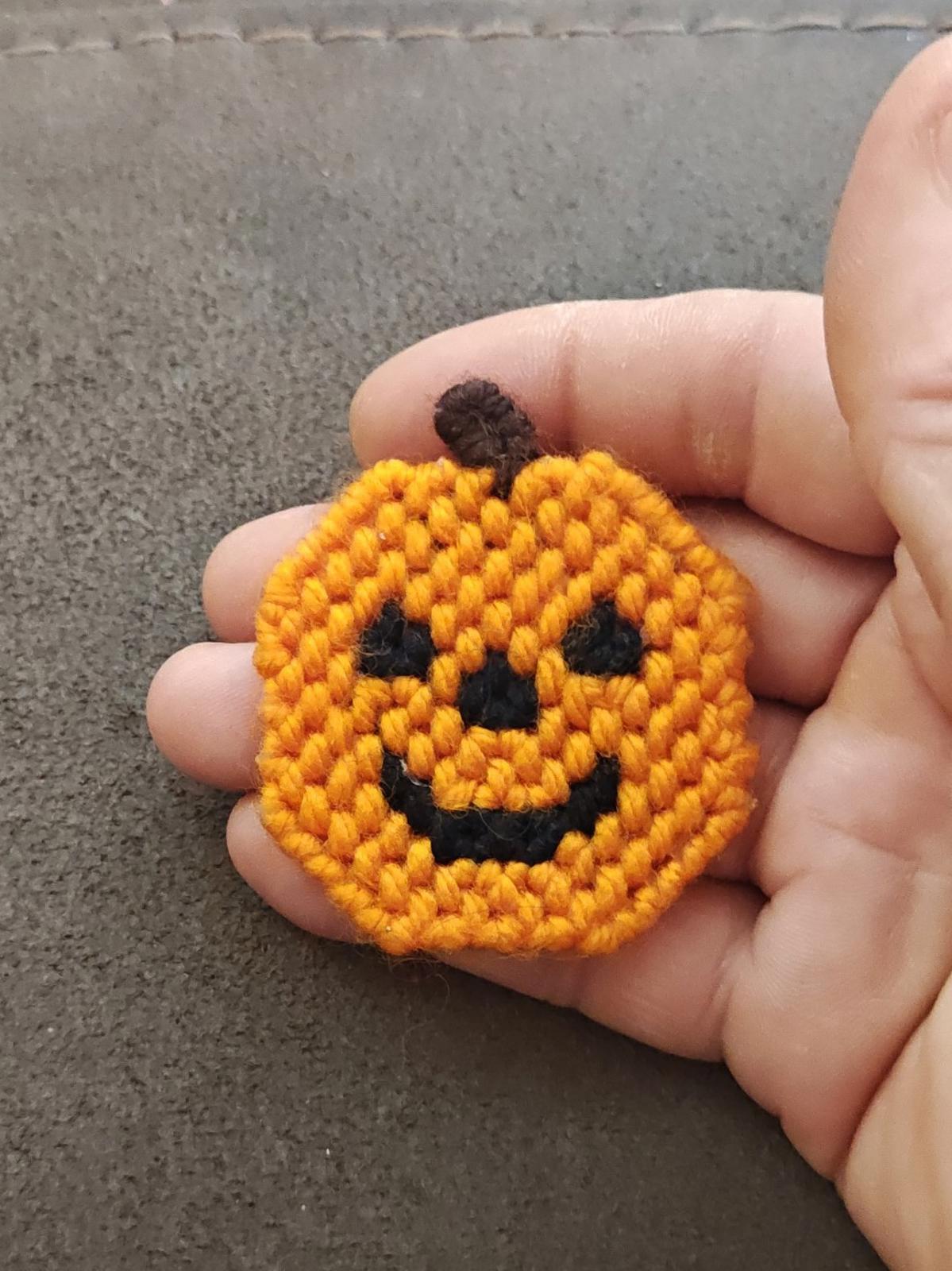 1980s Handcrafted Jack o' Lantern Brooch