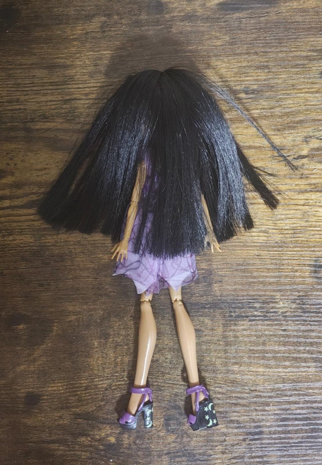 2008 Monster High Cleo de Nile With Purple Outfit