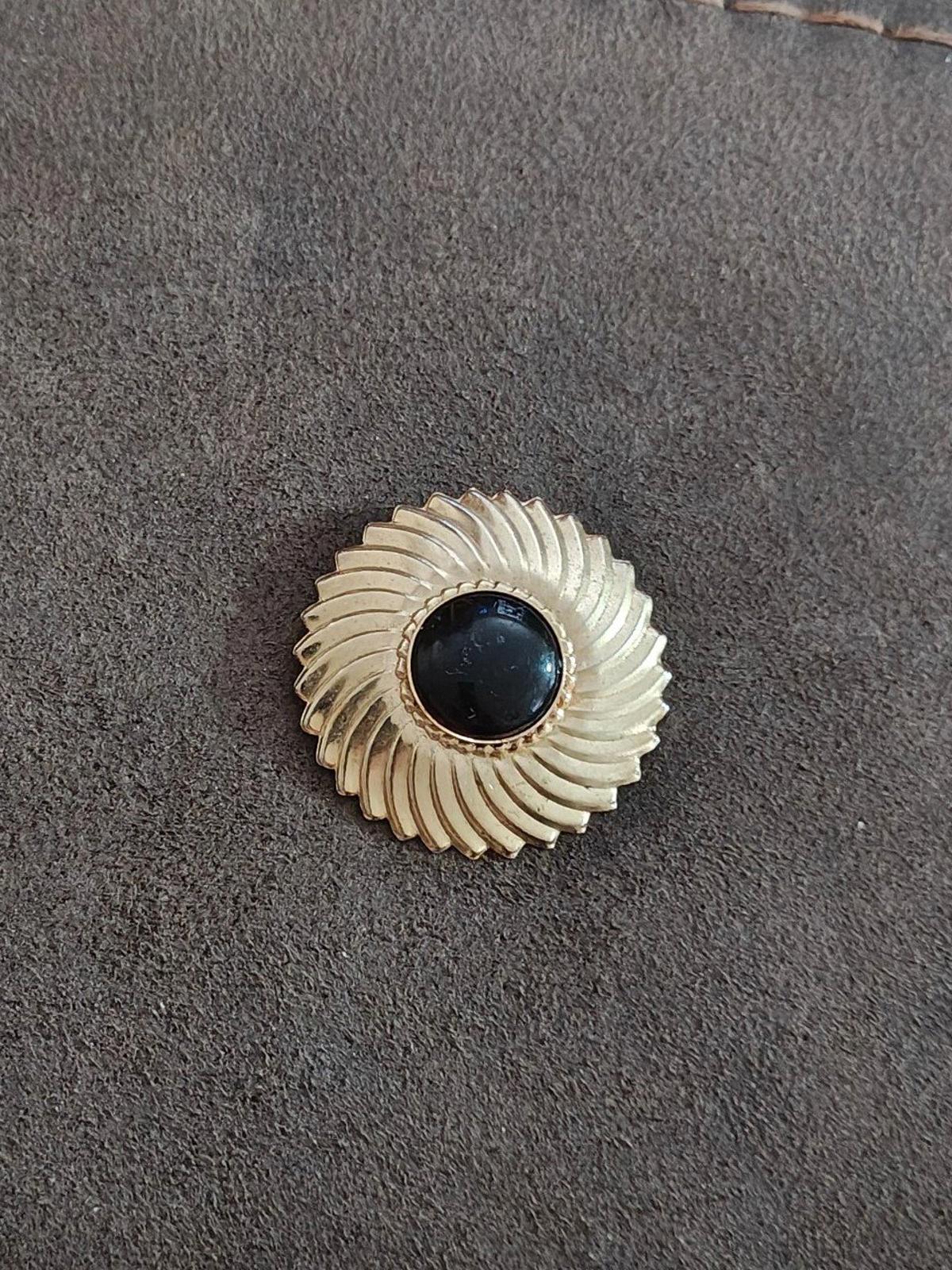 1980's Round Swirl & Black Lucite Resin Cabochon Scarf Clip