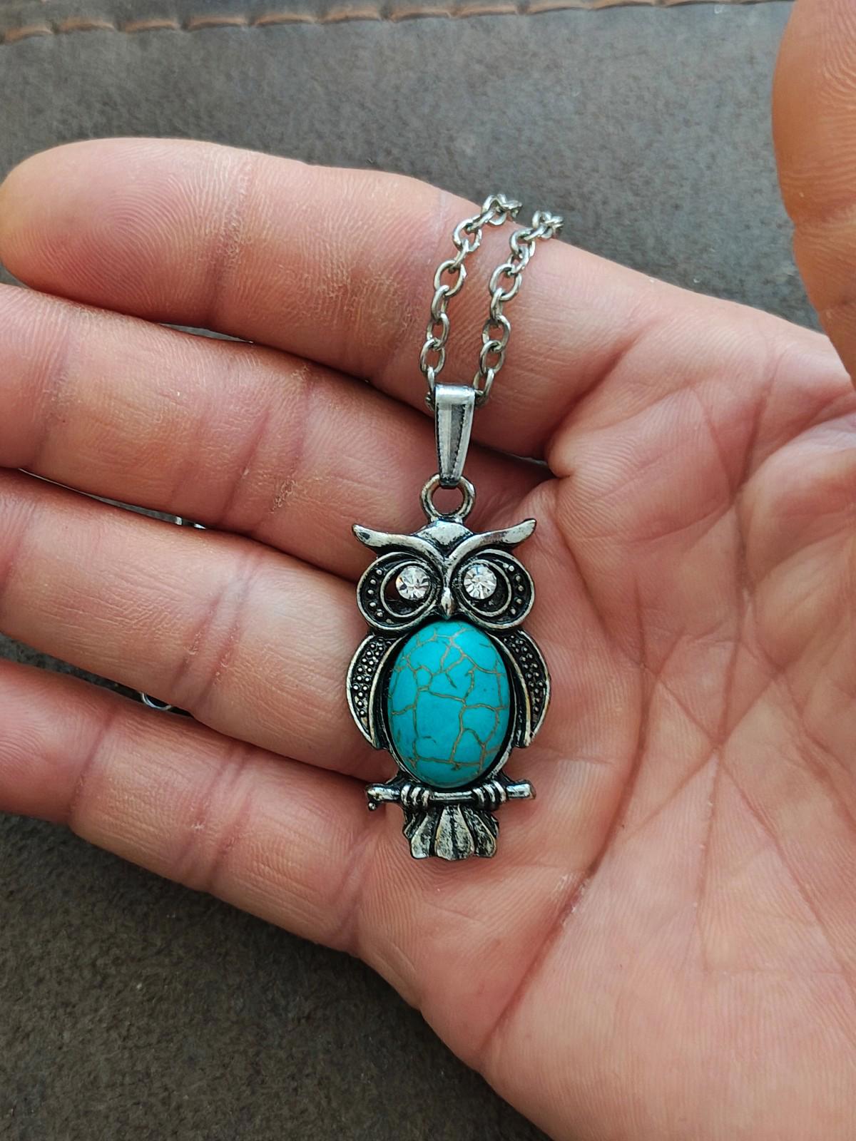 Silver Tone Faux Turquoise Stone Pendant Necklace