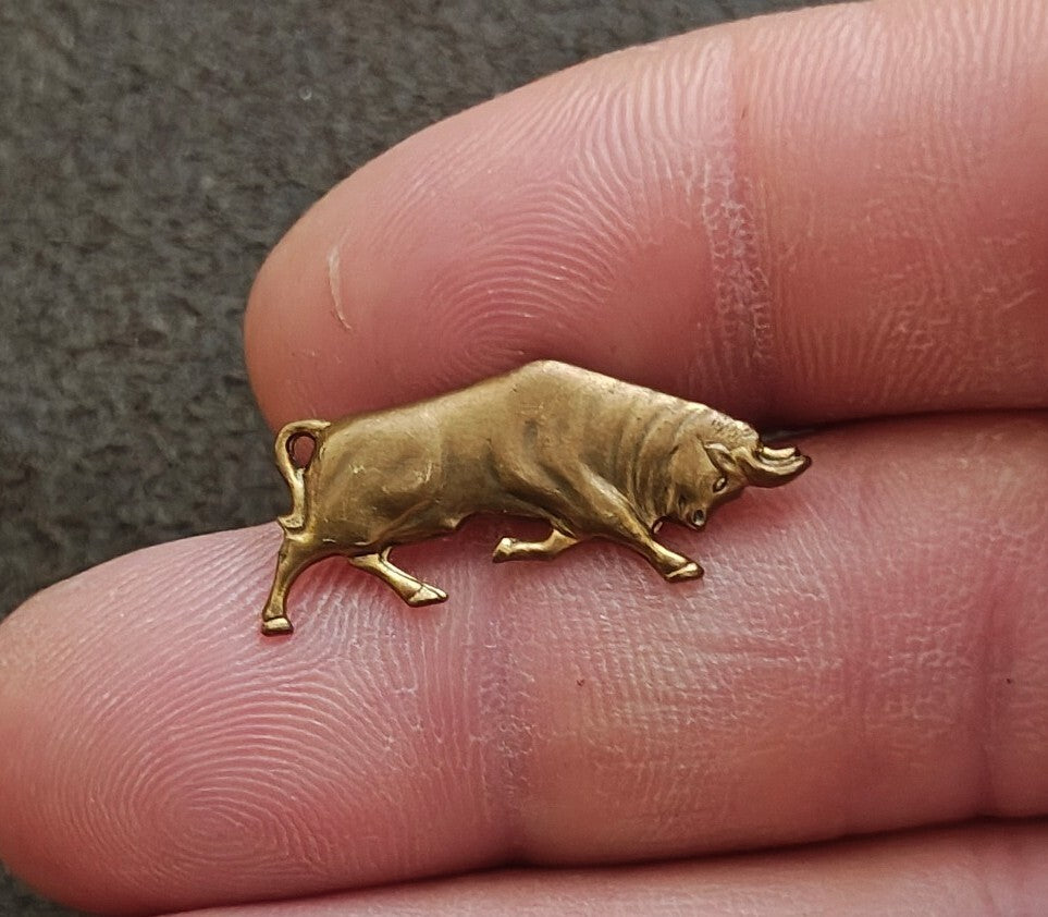 1950s/60s Gold Tone Charging Bull Figural Pin