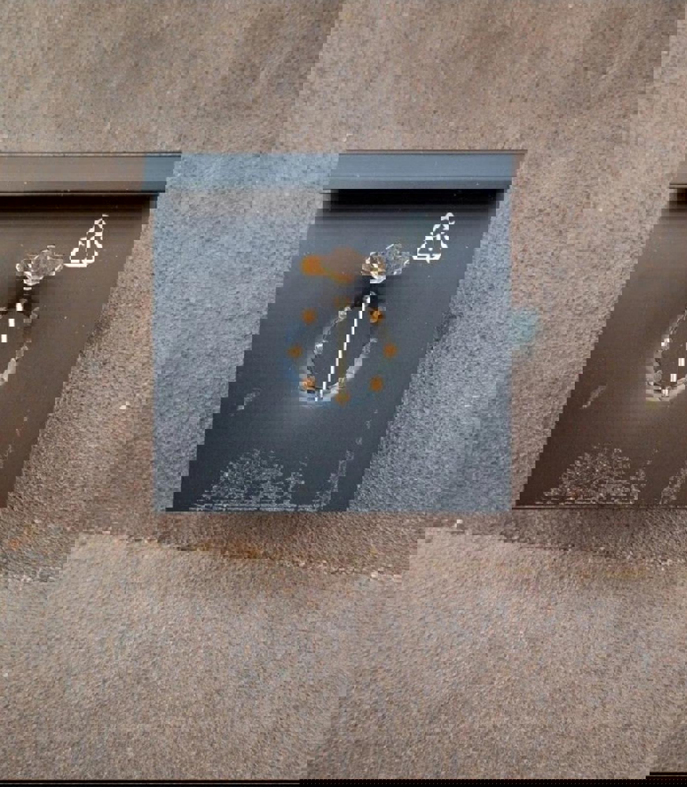 Cute Napier Santa Climbing Down A Chimney Enamel Pin New On Card