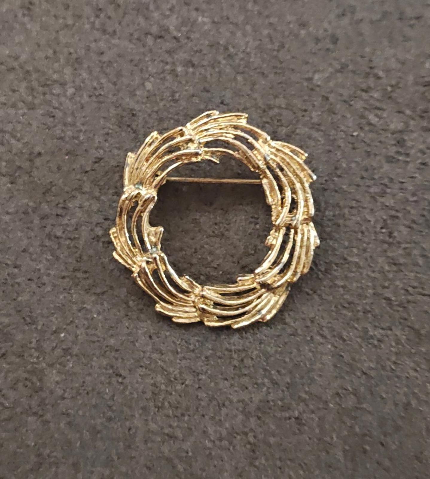 1960’s Elven Style Swirling Circle Gold Tone Brooch
