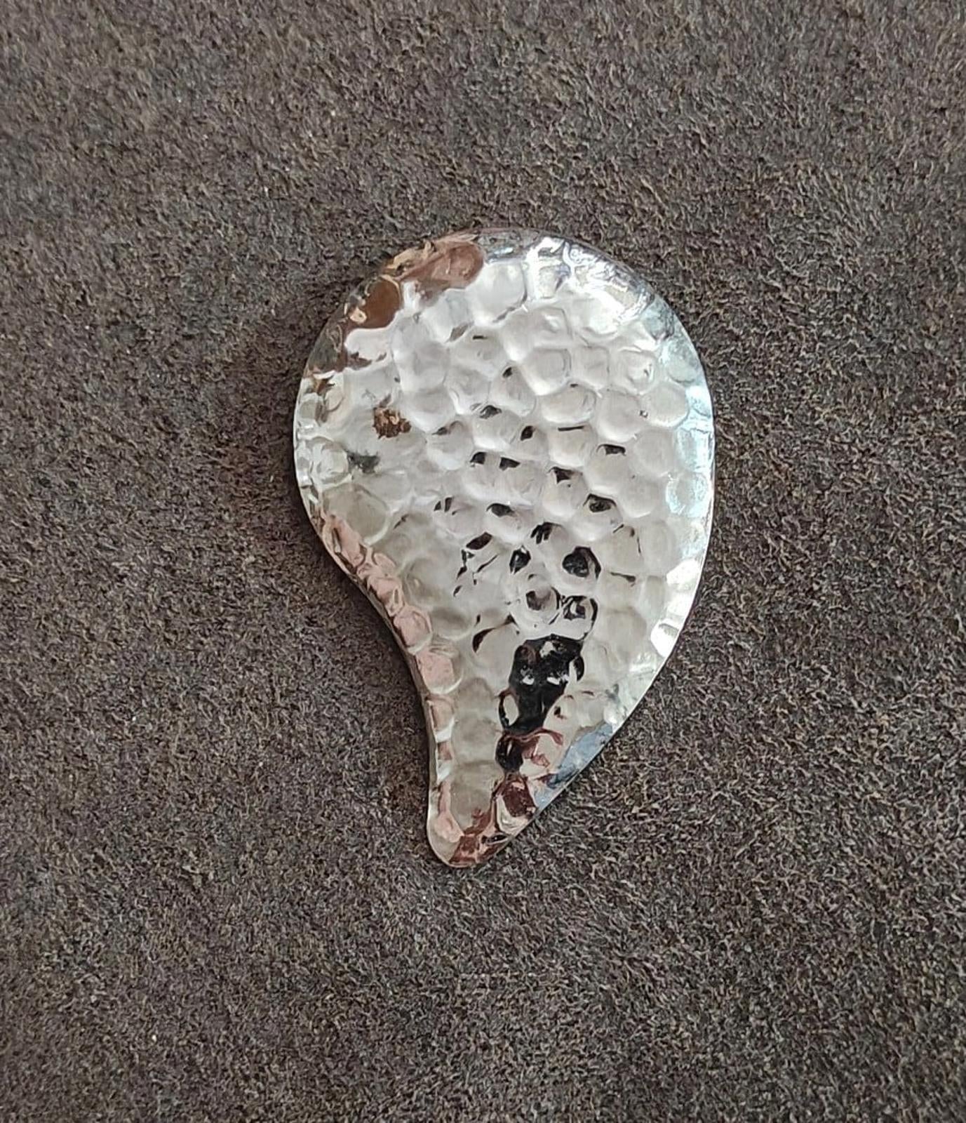 1980's Hammered Textured Silver Tone Scarf Clip