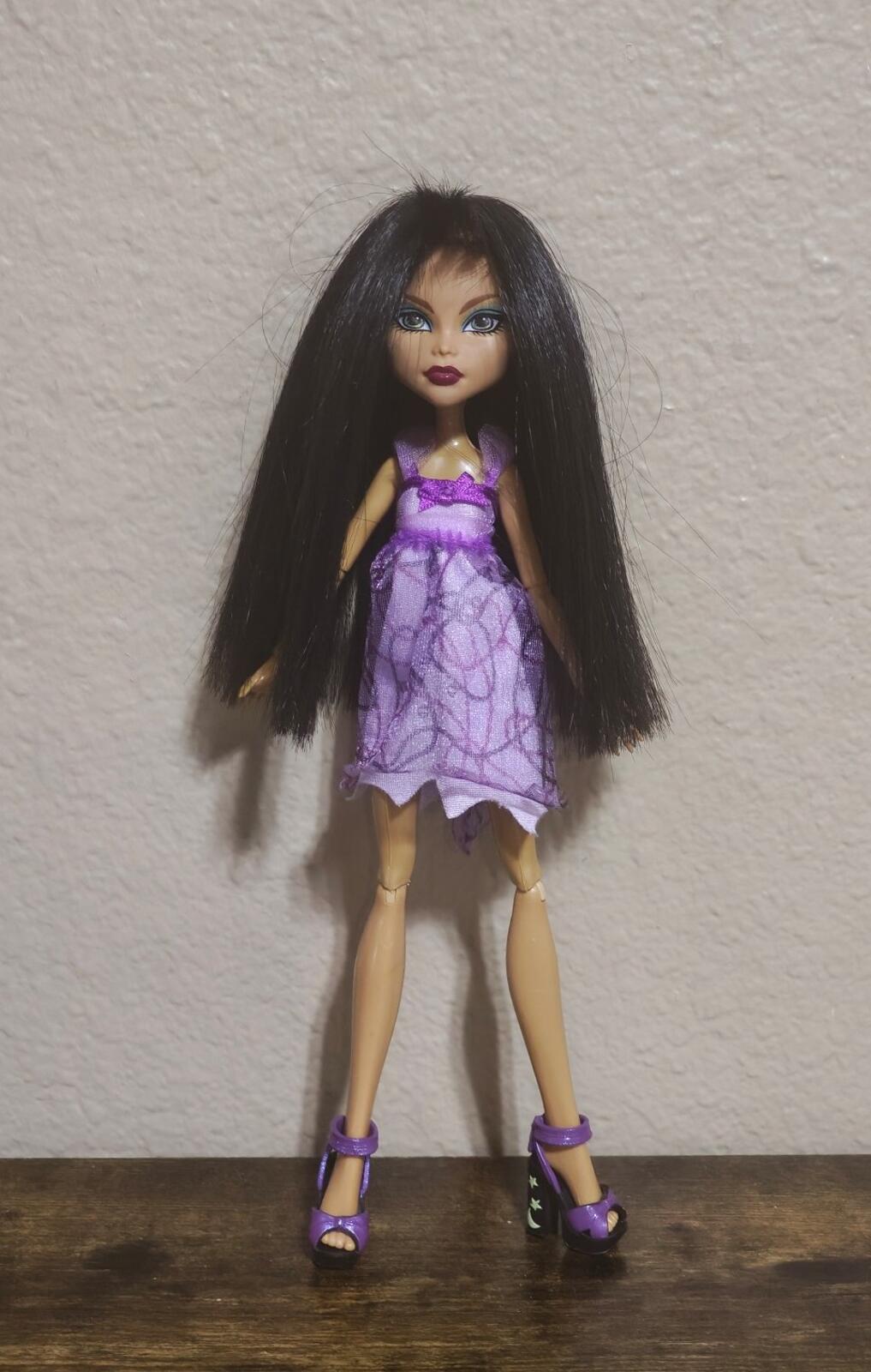 2008 Monster High Cleo de Nile With Purple Outfit