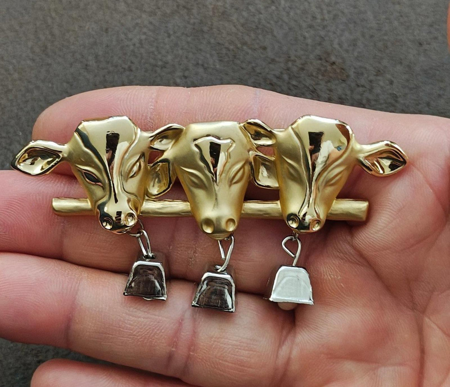 1980s Signed AJC Three Cow Head With Dangling Silver Tone Bells Brooch