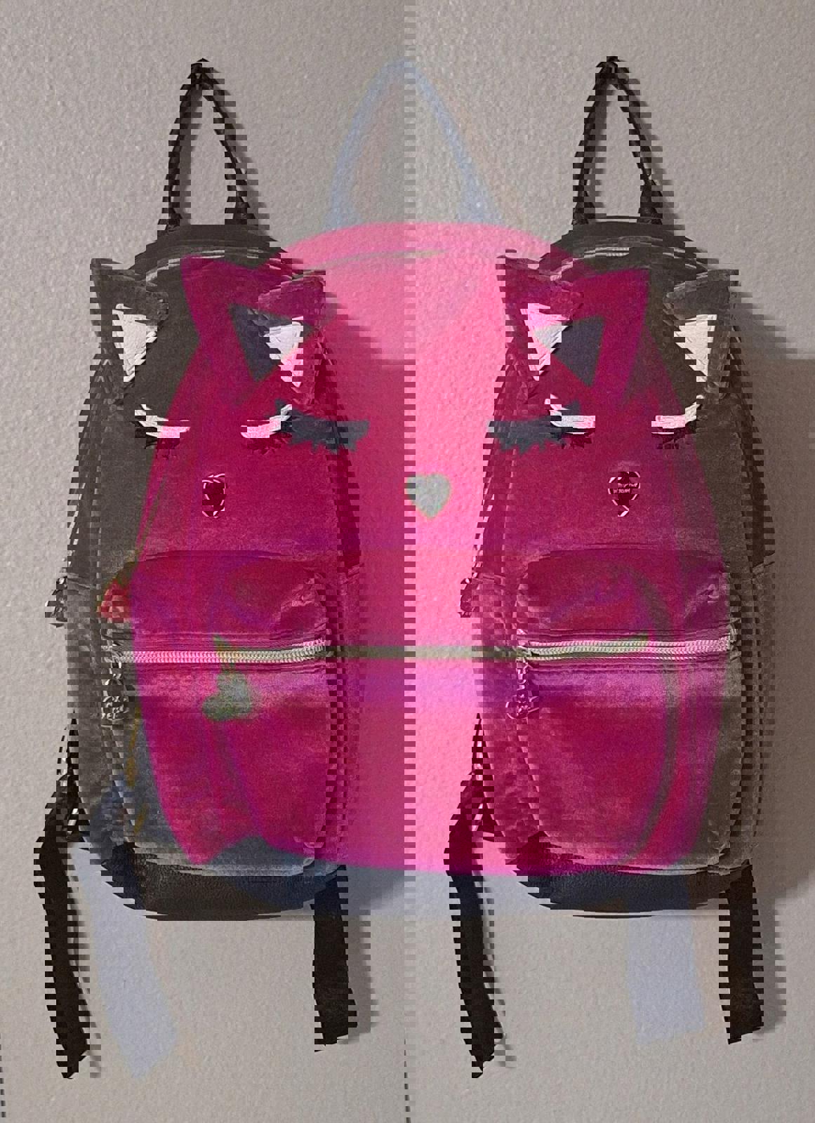 Adorable Betsey Johnson Hot Pink Velvet Cat Backpack Shoulder Bag Purse Design.