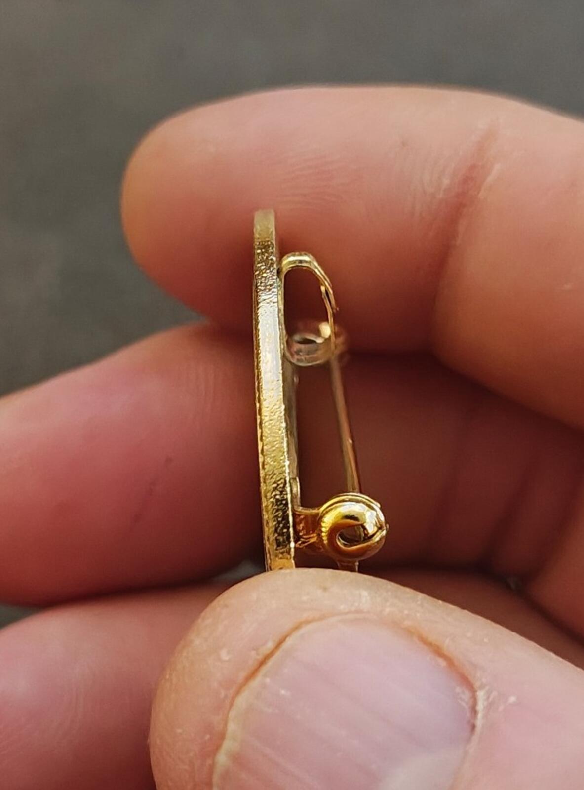 Rob Morris Membership Jewel Gold Tone Enamel Pin & Pendant