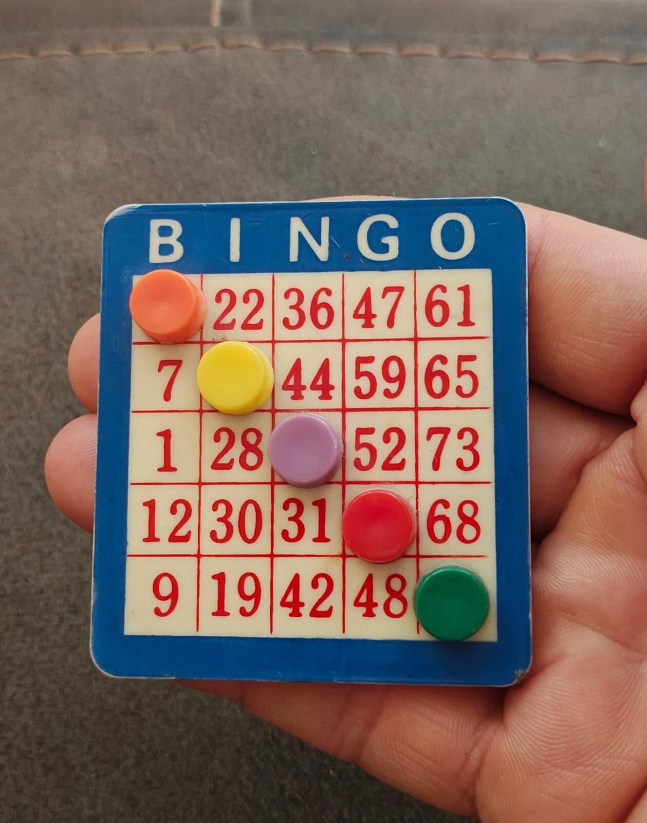 1980s Bingo Card With Markers Magnet/Refrigerator Magnet