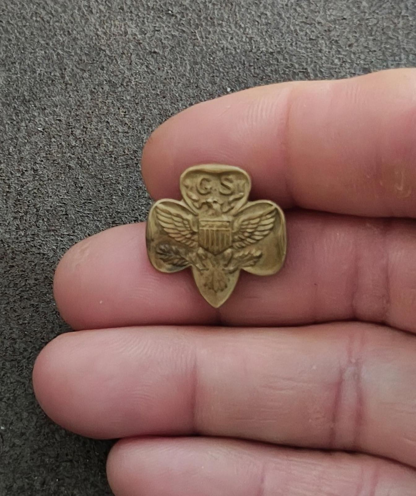 1960s Vintage Girl Scout Eagle Seven Arrows Gold Tone Pin/Brooch