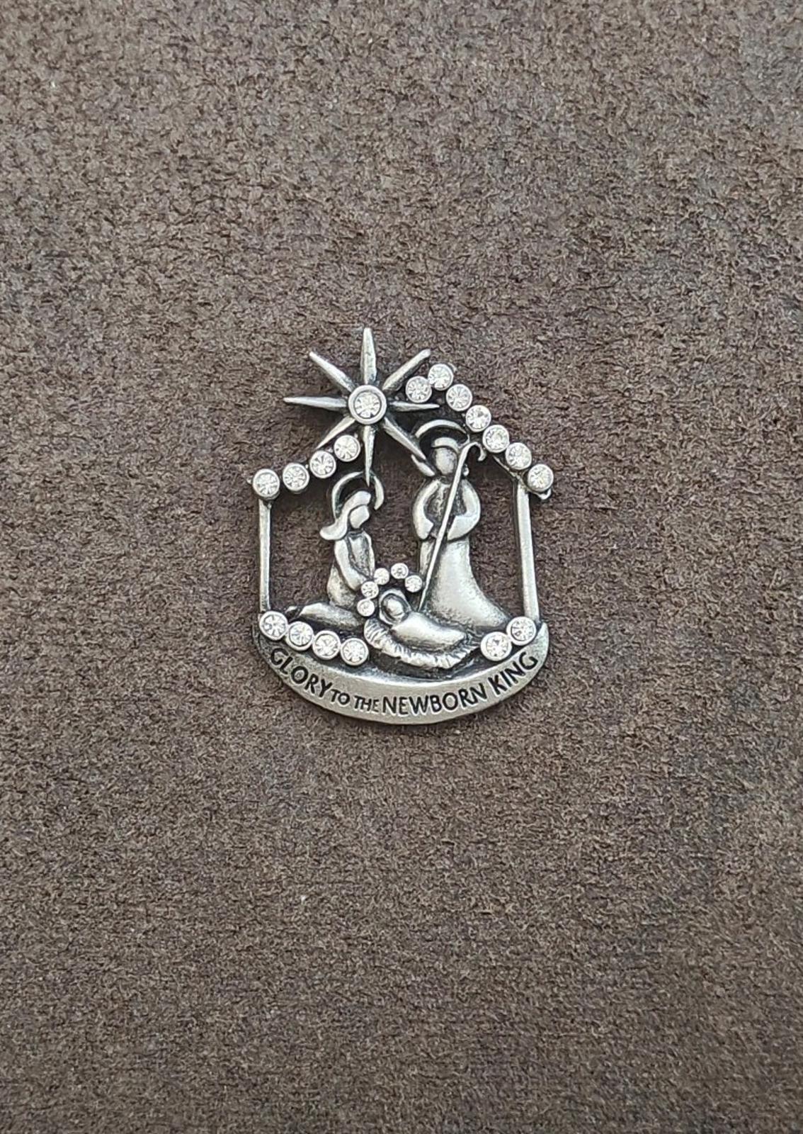 1980s Camco Glory to the Newborn King Pewter With Rhinestones Nativity Brooch
