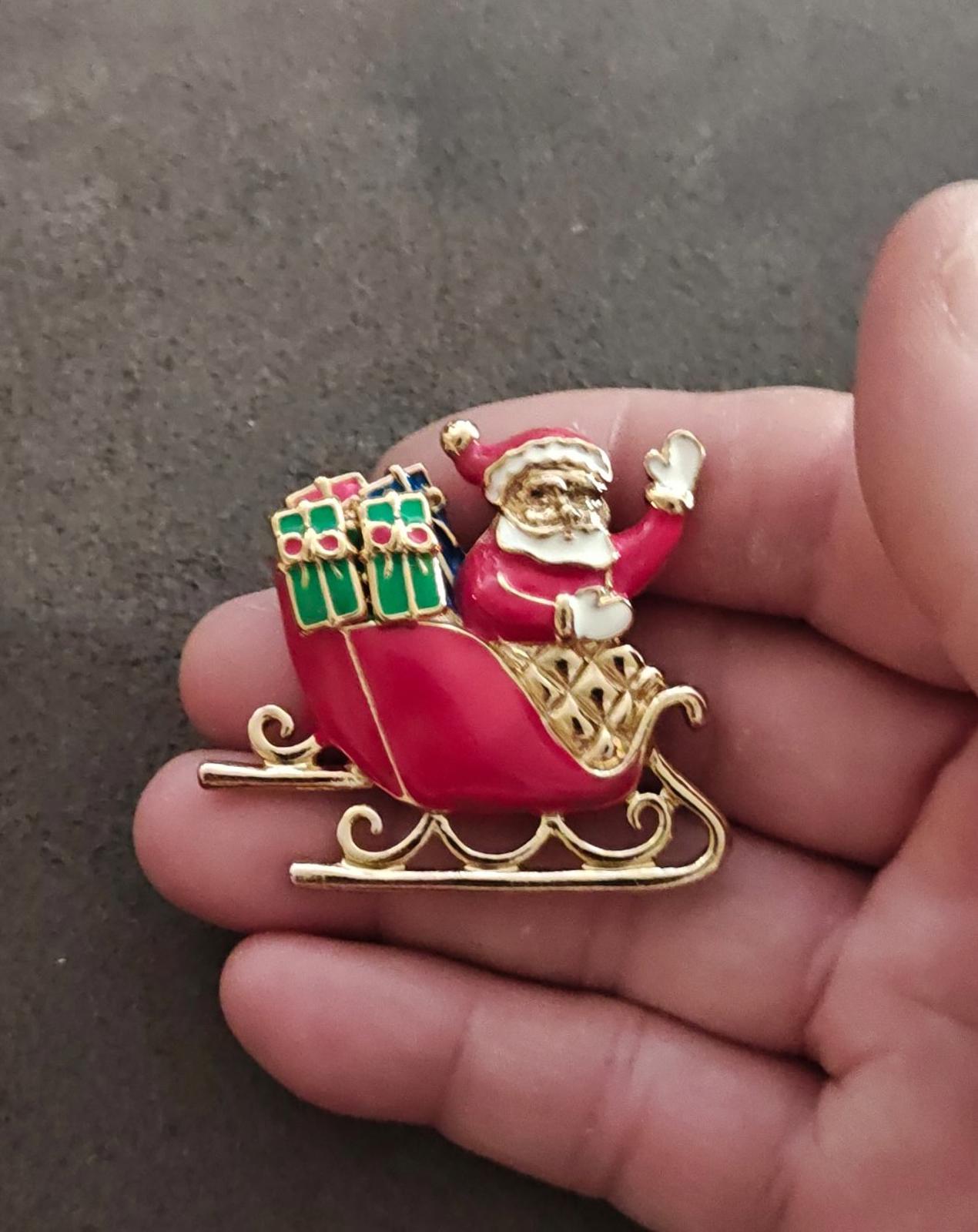1970s Avon Santa Sleigh Ride Surprise Gold Tone Enamel Brooch and Earring Set