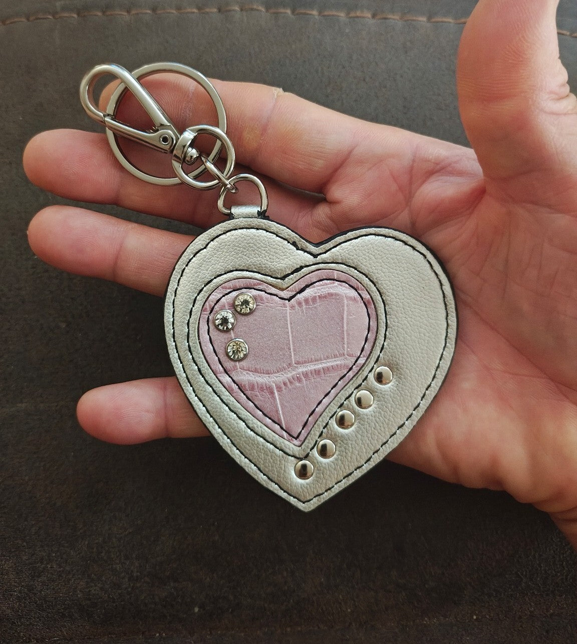 2000s Kathy Van Zeeland Studded Leather Heart Purse Charm Keychain
