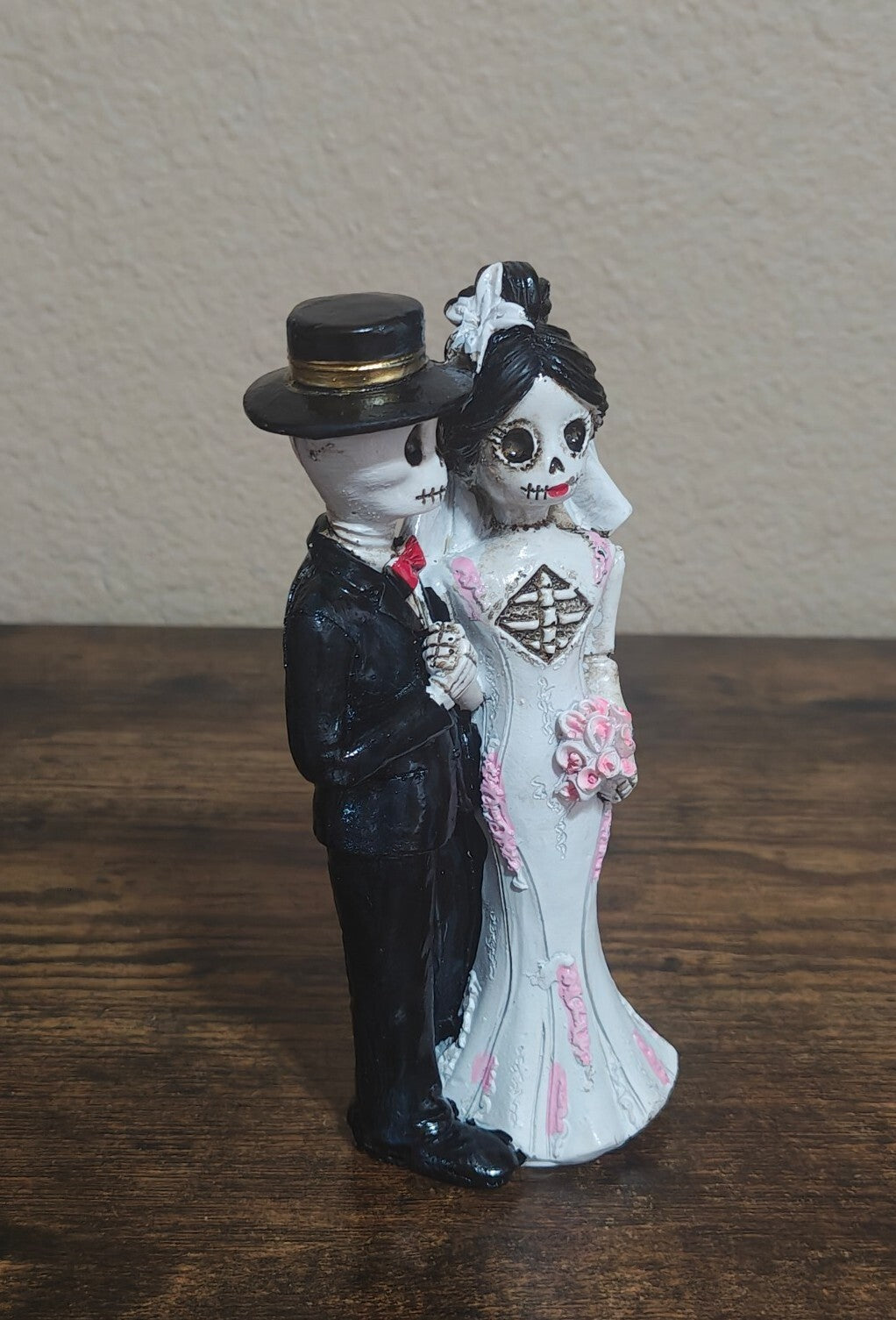 Day of the Dead (Día de los Muertos) Skeleton Wedding Couple Figurine