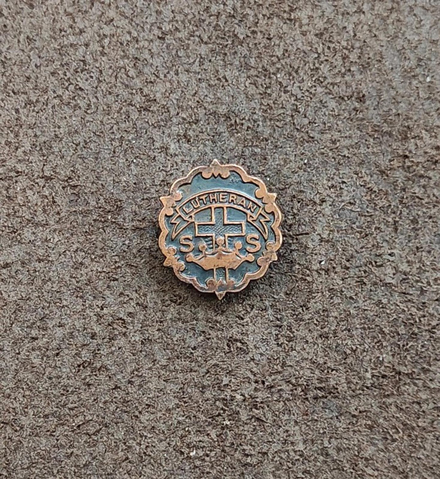 1940s/50s Lutheran Sunday School Bronze Pin