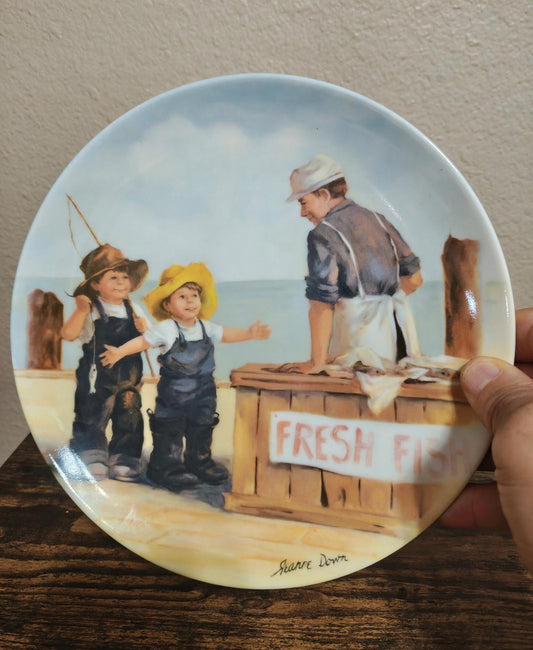 1983 Knowles "Fish Story" from Friends I Remember By Jeanne Downs Plate