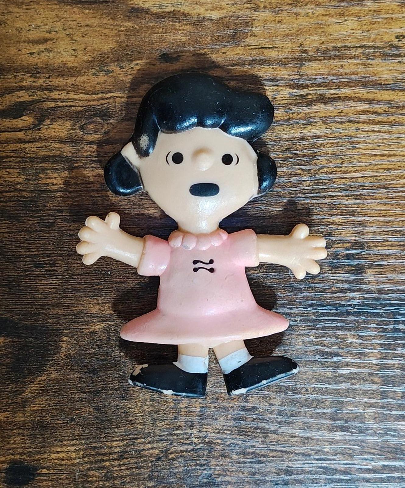 1969 United Feature Syndicate Lucy Van Pelt From Peanuts Bendable Figure