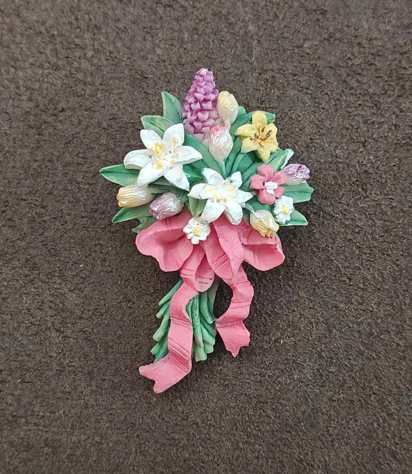 1980s Flower Bouquet Resin Brooch  Featuring Colorful Flowers & a Pink Ribbon