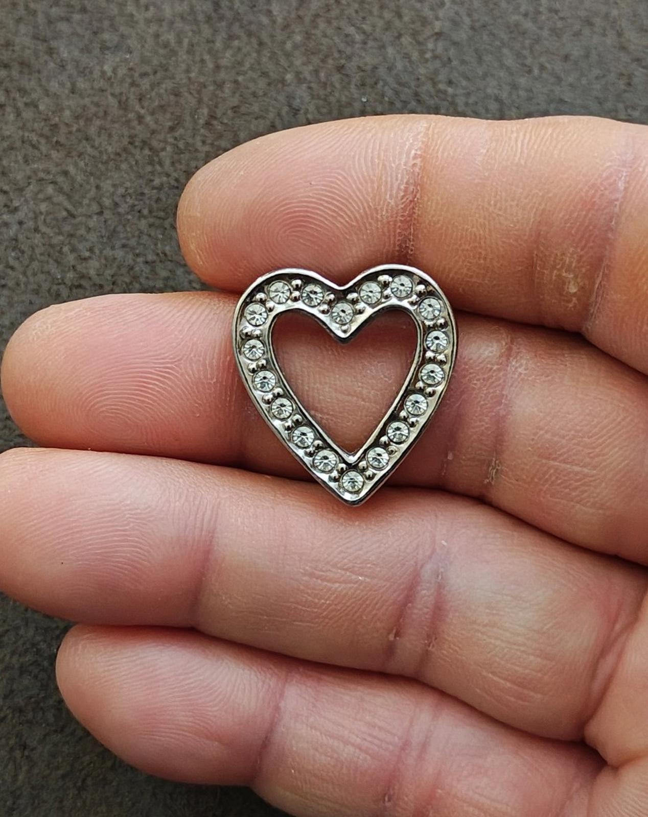 1990s Avon Crystal Rhinestones Silver Tone Open Heart Pin