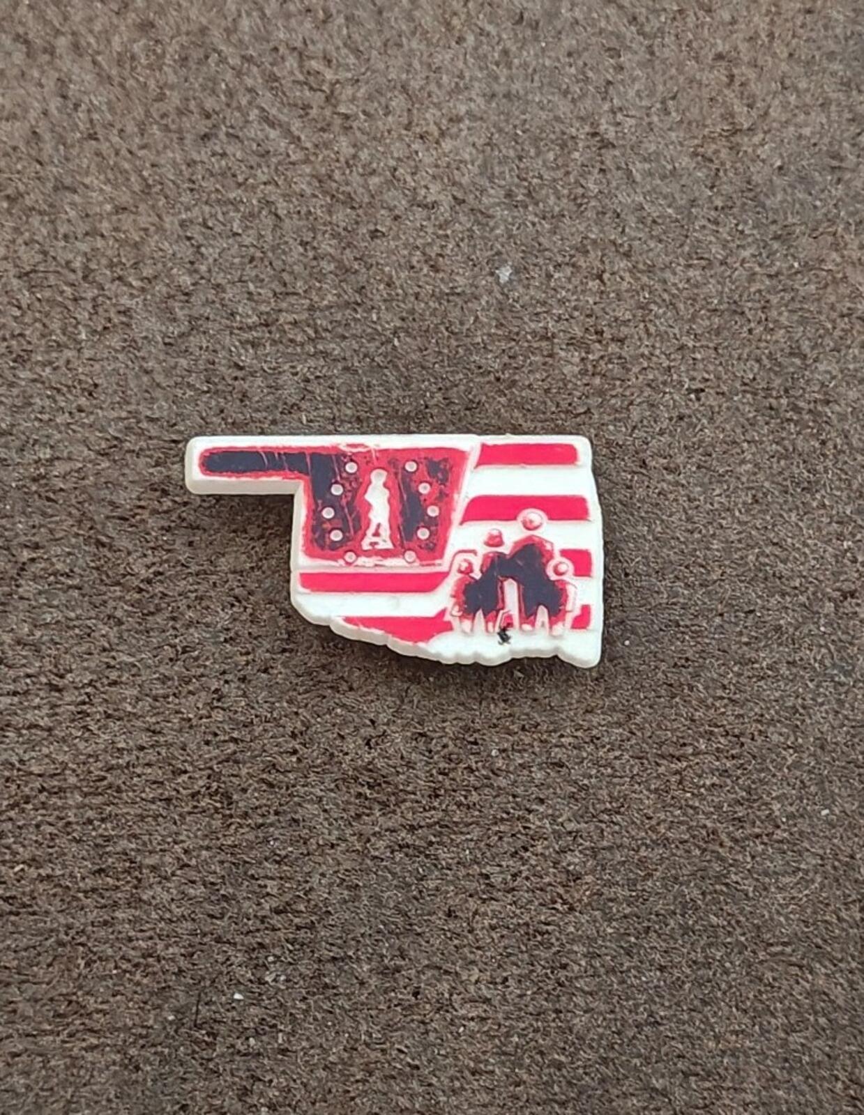 1980s Oklahoma State Map Plastic Pin