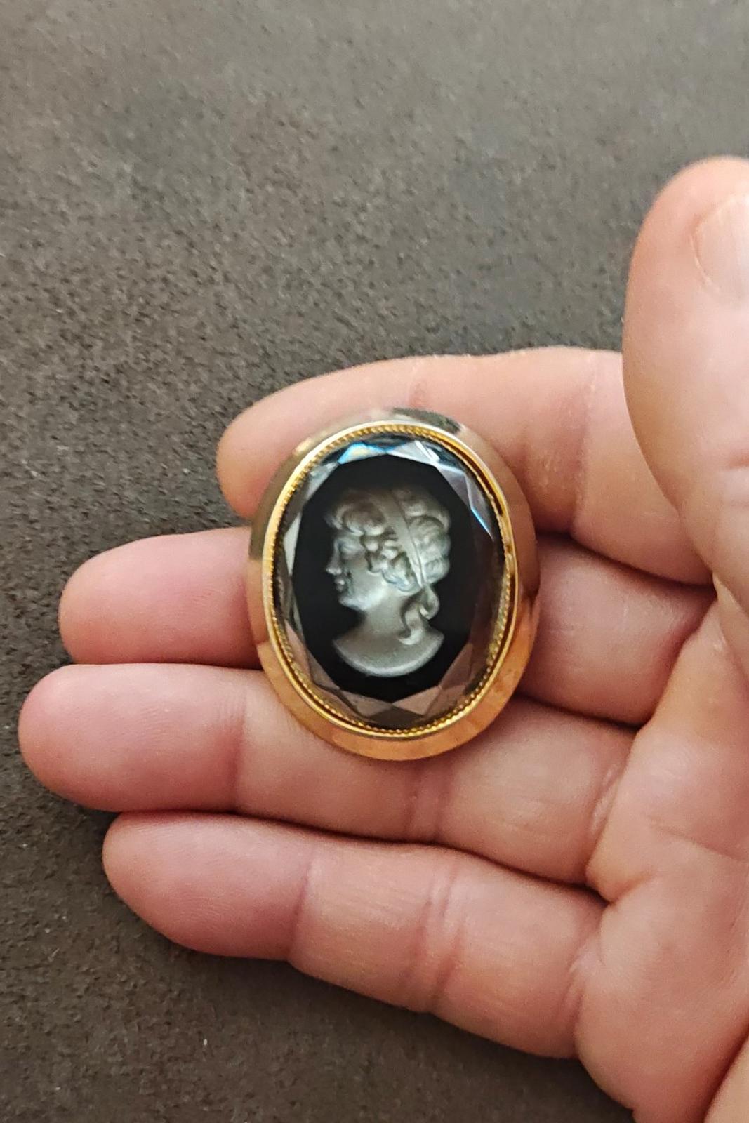 1950s Roman Revival Hematite Glass Reverse Intaglio Frosted Gold Tone Brooch