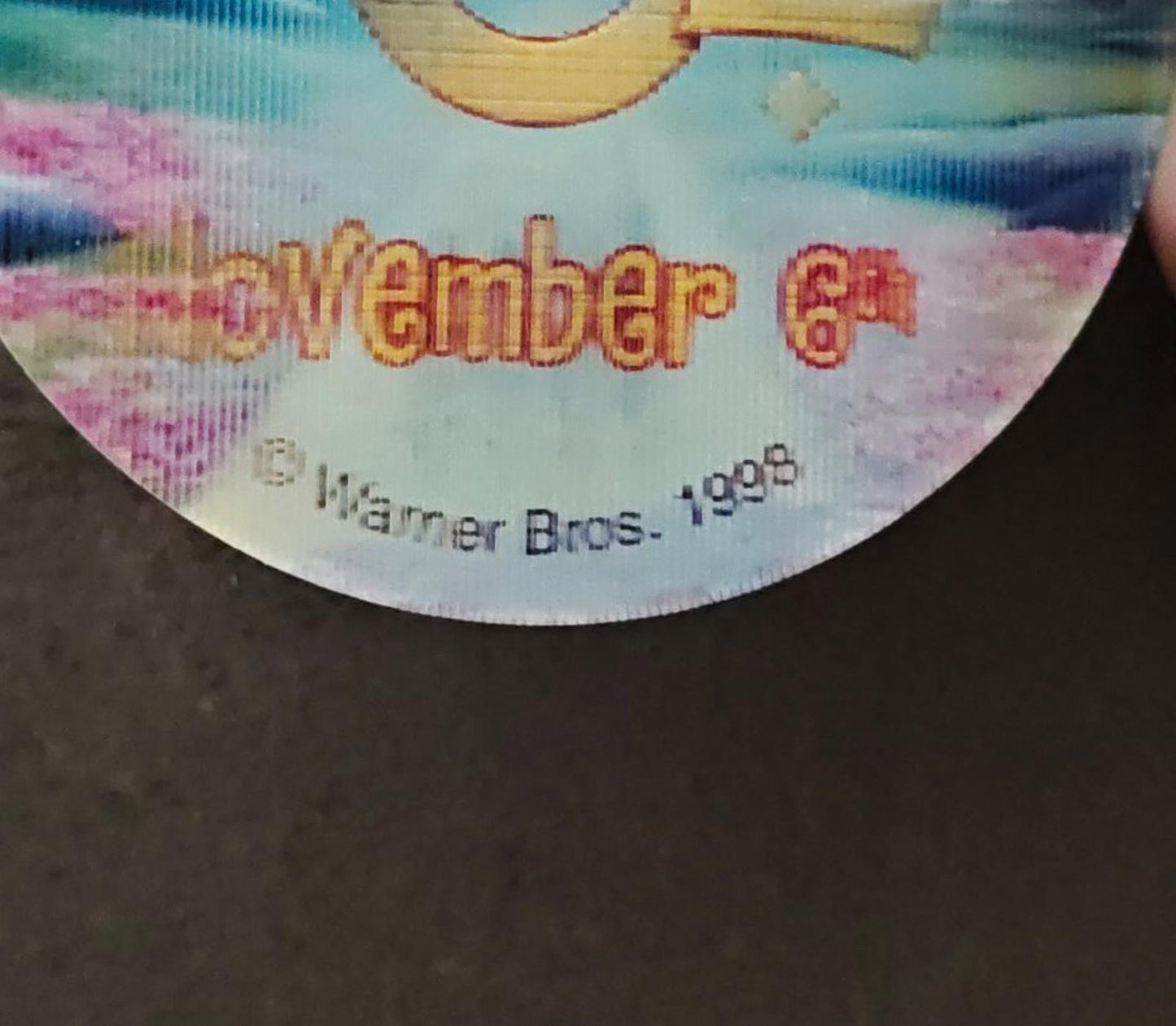 1998 vintage Wizard of Oz Lenticular (holographic) Promotional Button Pin