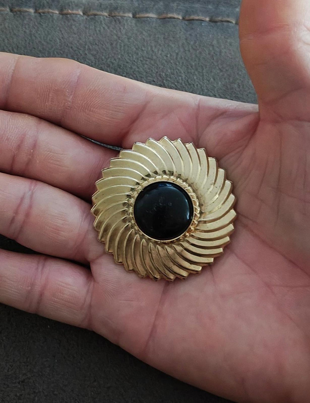 1980's Round Swirl & Black Lucite Resin Cabochon Scarf Clip