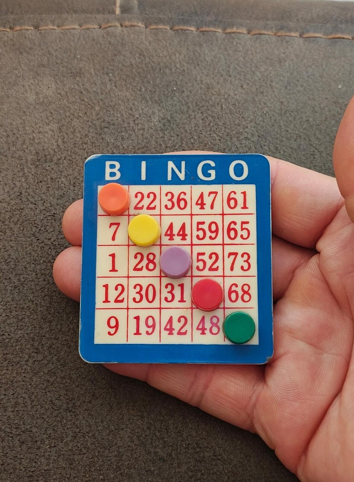 1980s Bingo Card With Markers Magnet/Refrigerator Magnet