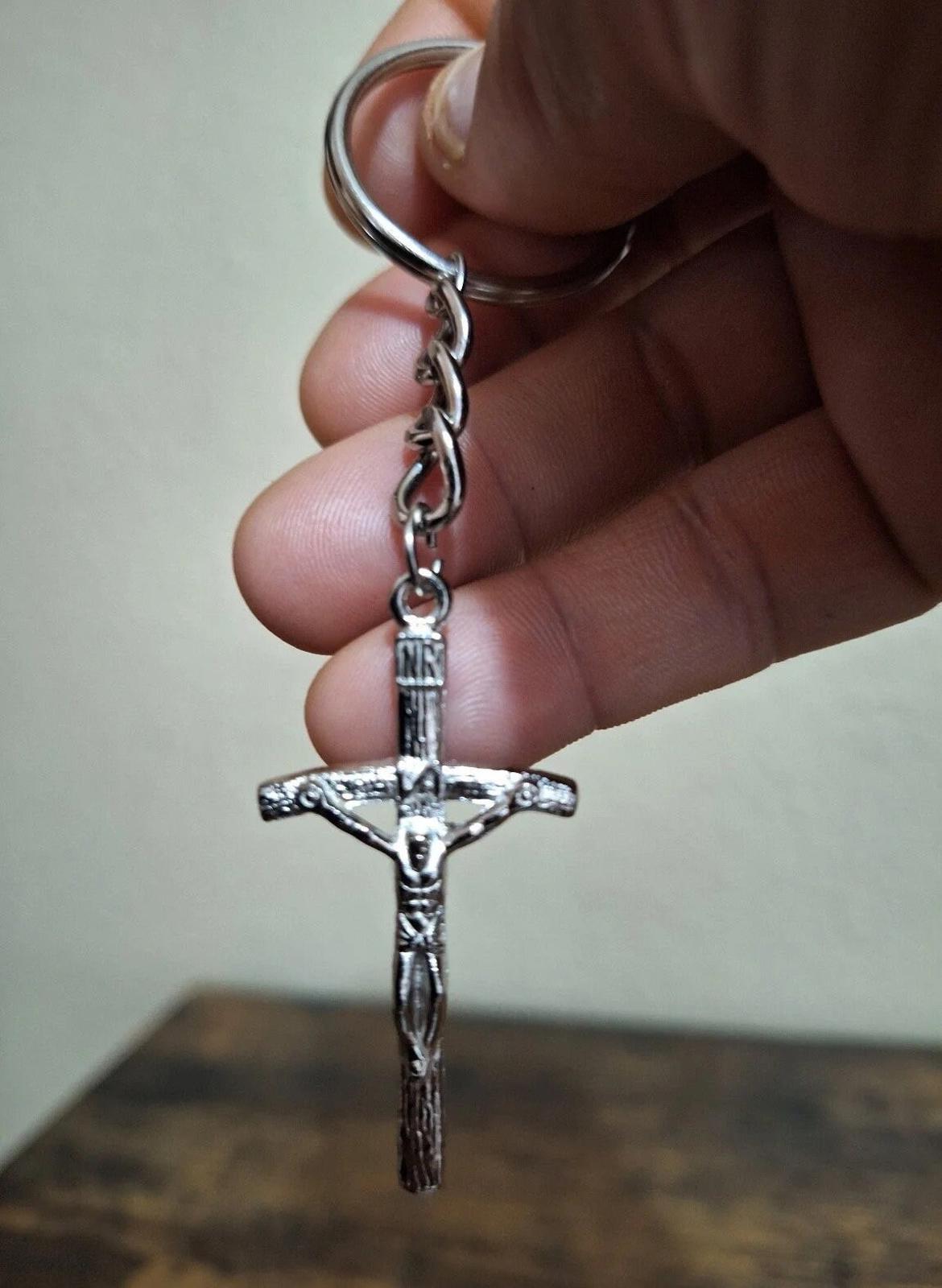 Religious Silver Tone Crucifix/Cross Keychain/Keyring