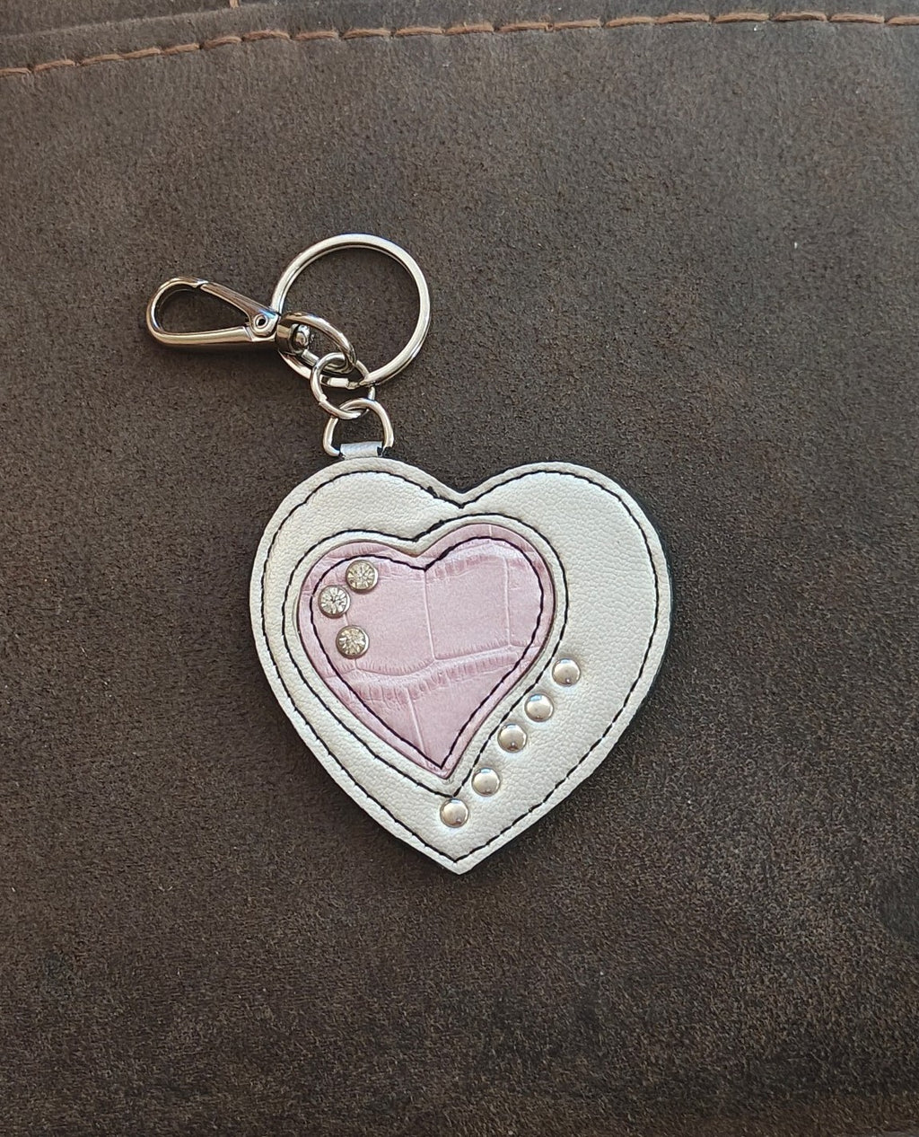 2000s Kathy Van Zeeland Studded Leather Heart Purse Charm Keychain
