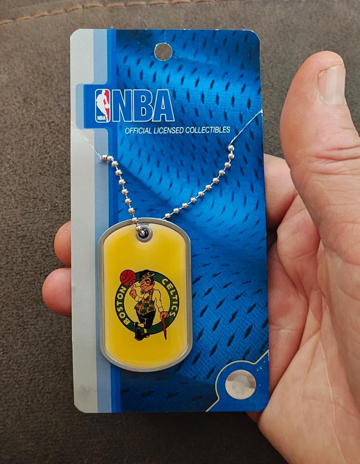 2004 Officially Licensed NBA Boston Celtics Silver Tone Enamel Dog Tag Necklace.