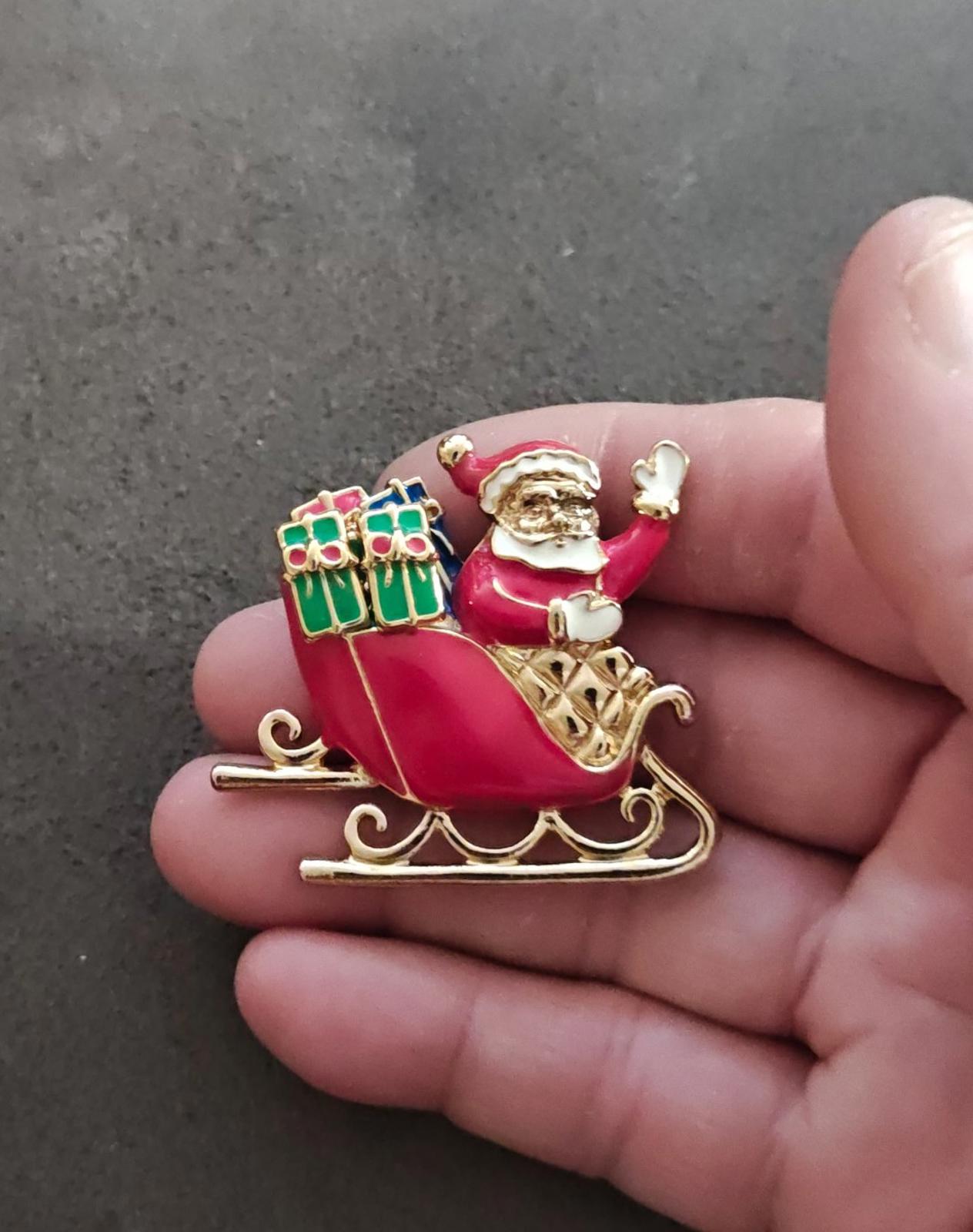 1970s Avon Santa Sleigh Ride Surprise Gold Tone Enamel Brooch and Earring Set