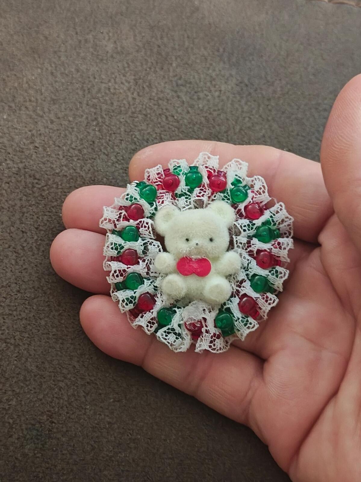 1980s Handmade Christmas Teddy Bear Holiday Wreath Brooch