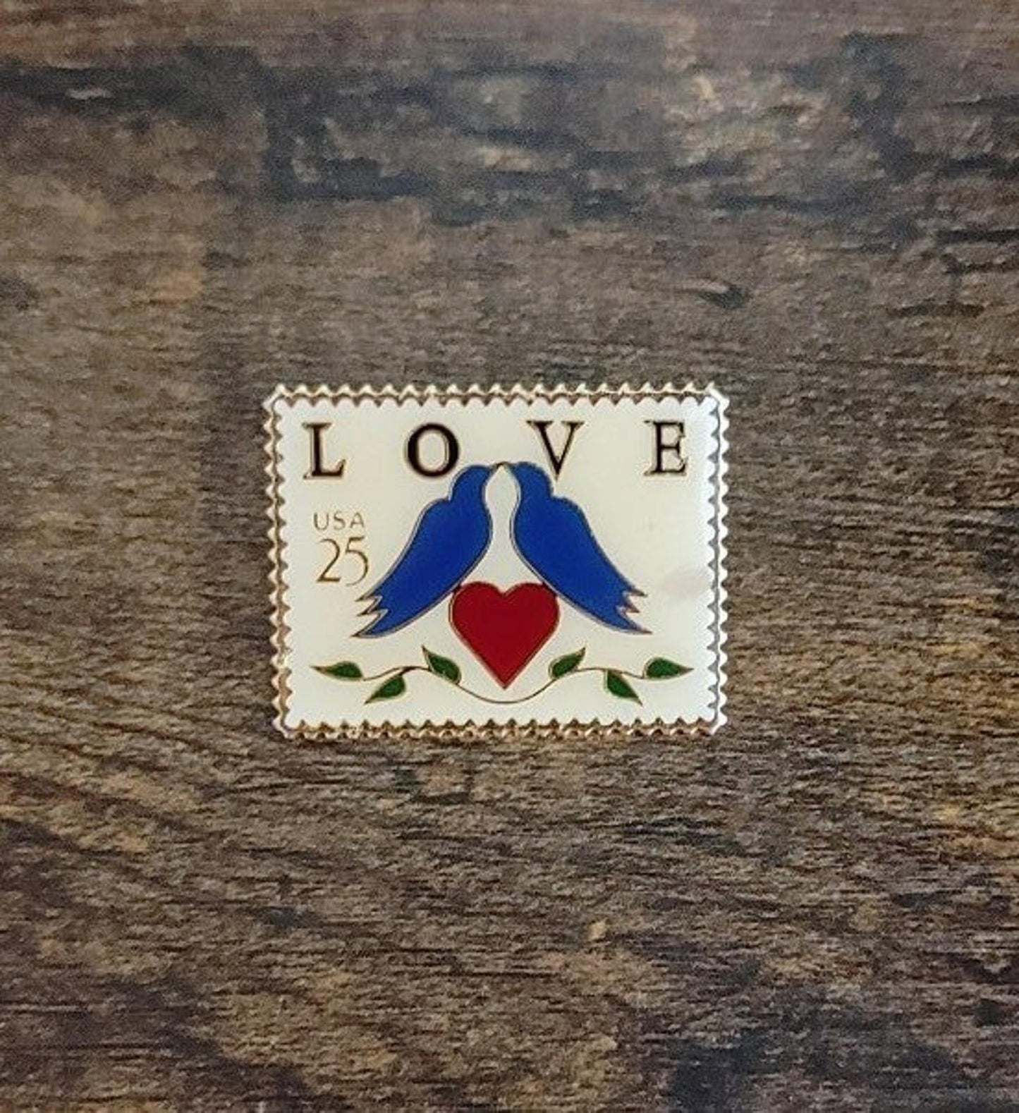 1989 Love USA 25 cent Lovebirds With Heart Stamp Enamel Pin