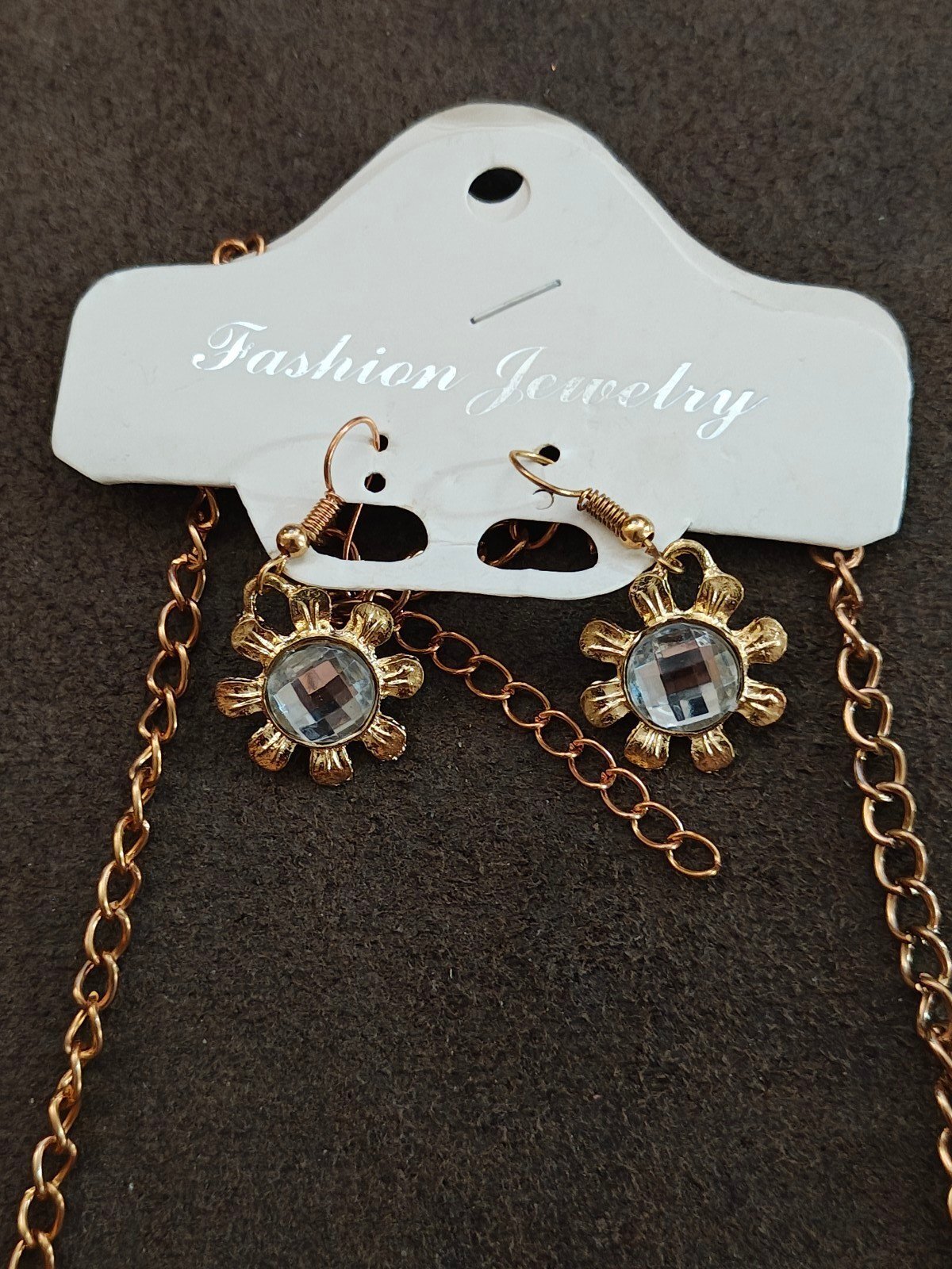 Vintage Style Floral Bib Statement Necklace & Matching Dangle Earrings Set.
