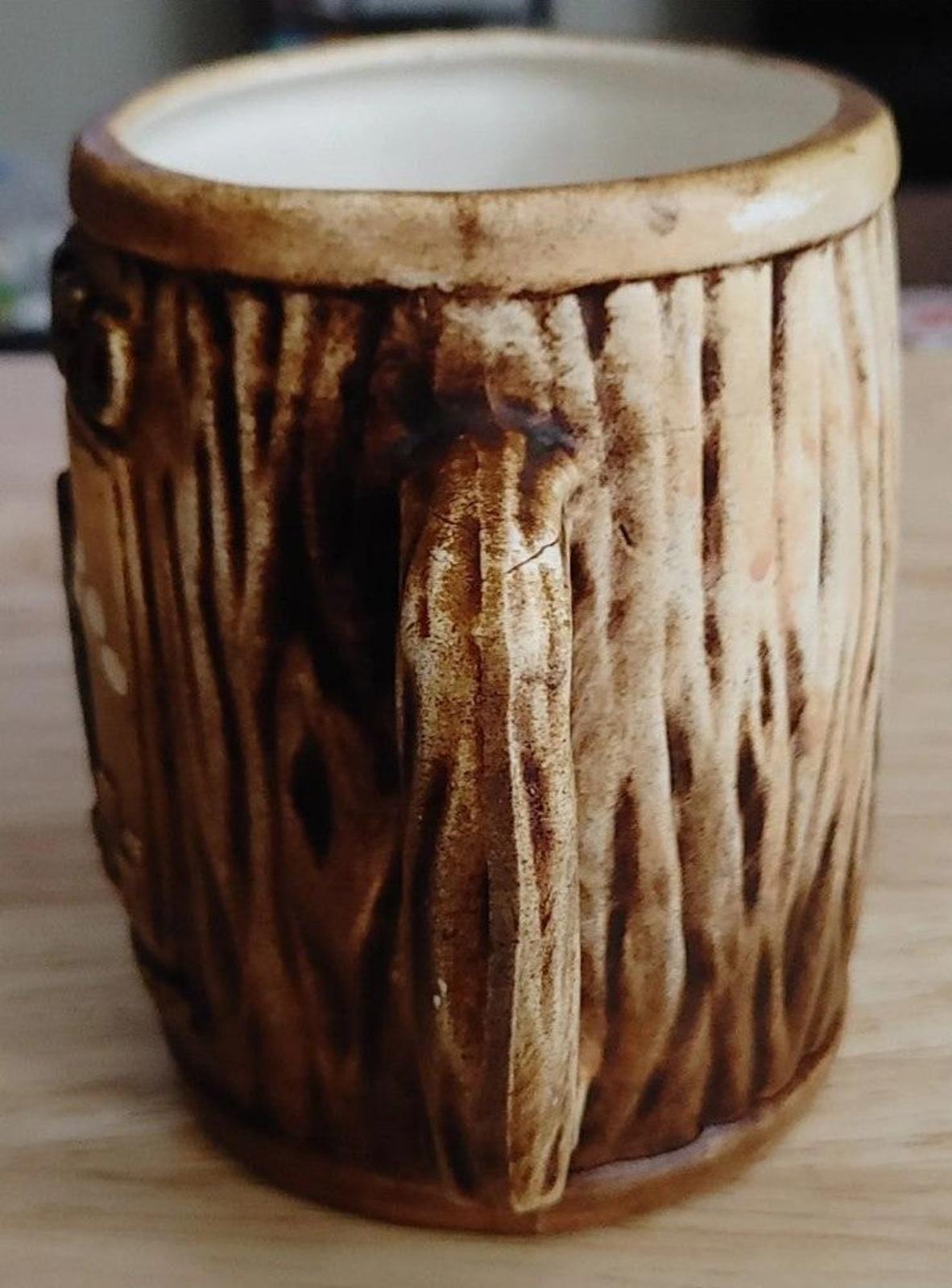 1970's Chicago Sears Tower Embossed Wood Design Souvenir Coffee Mug