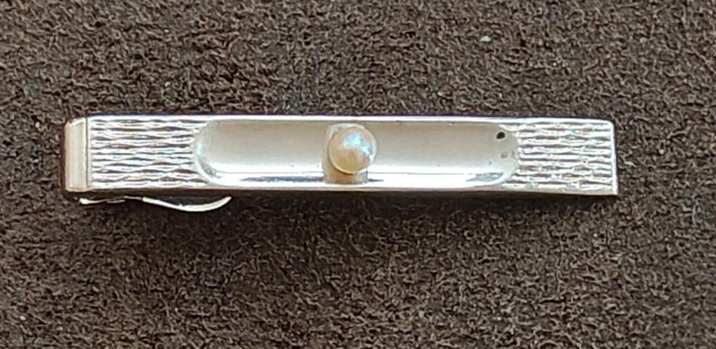 1960s Swank Silver Tone Textured With Centered Pearl