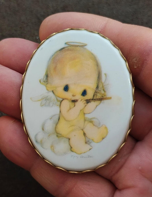 Super Cute 1970s Rare Hallmark Angel Cherub Girl Cameo Gold Tone Brooch