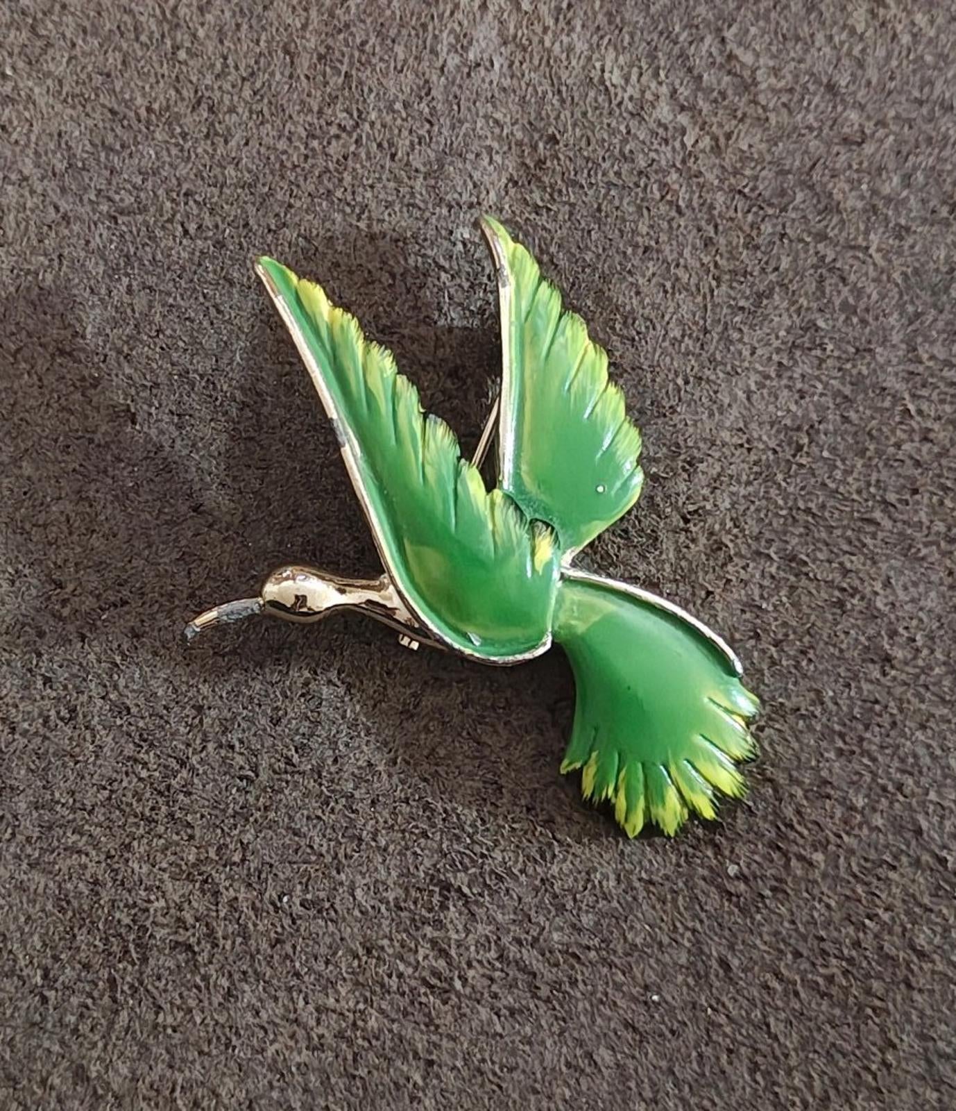 1980's Vintage Signed Gerry's Gold Tone Green Enamel Bird Brooch Pin