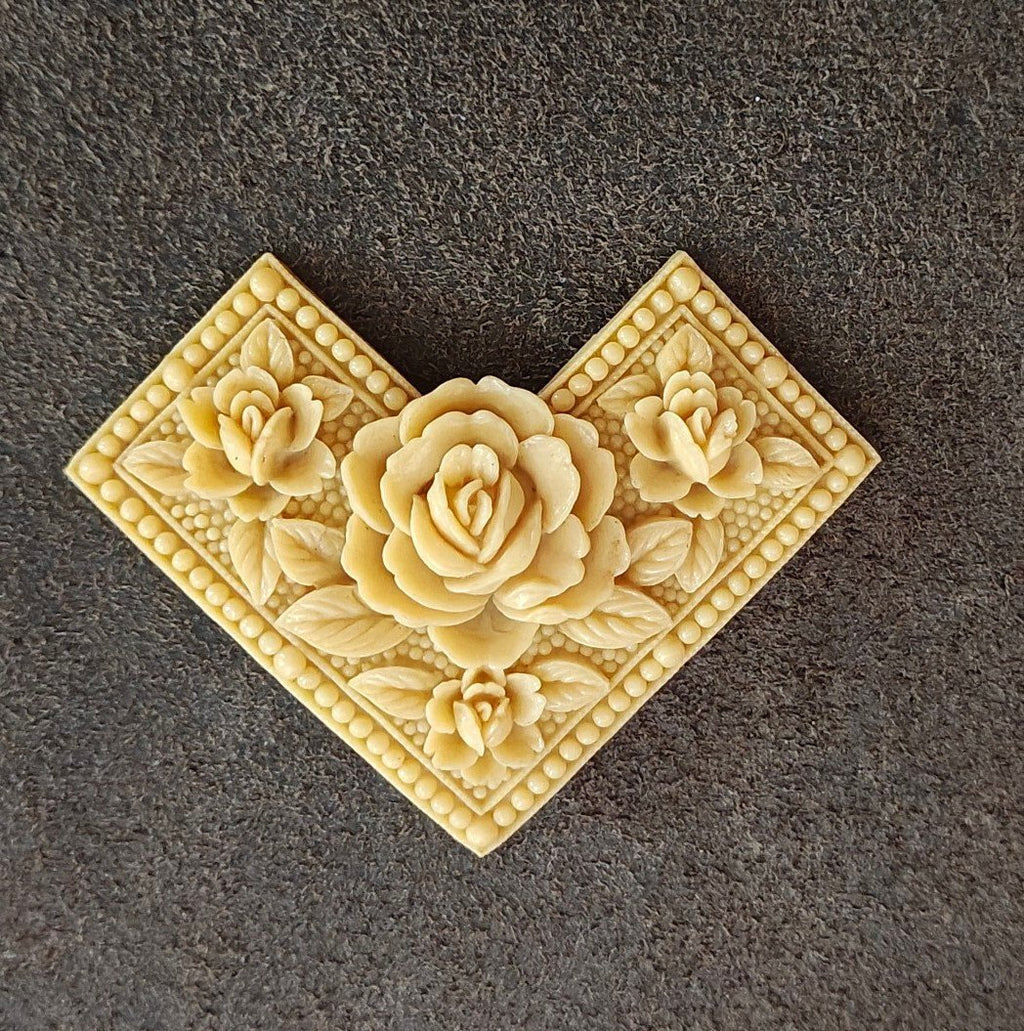 1930s/40s Molded Celluloid Floral V-Brooch Pin