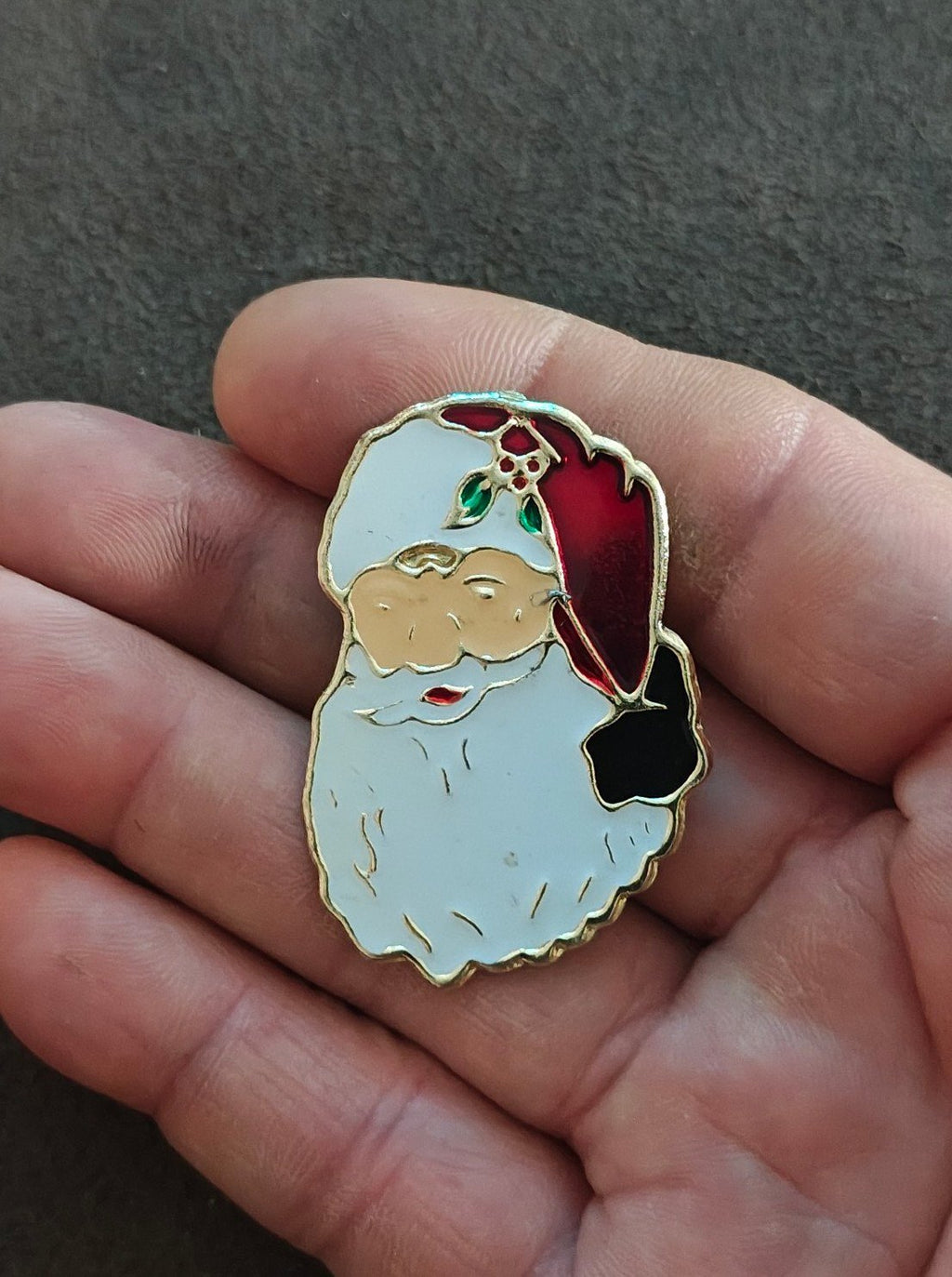1980s Santa Claus Face Gold Tone Enamel Brooch