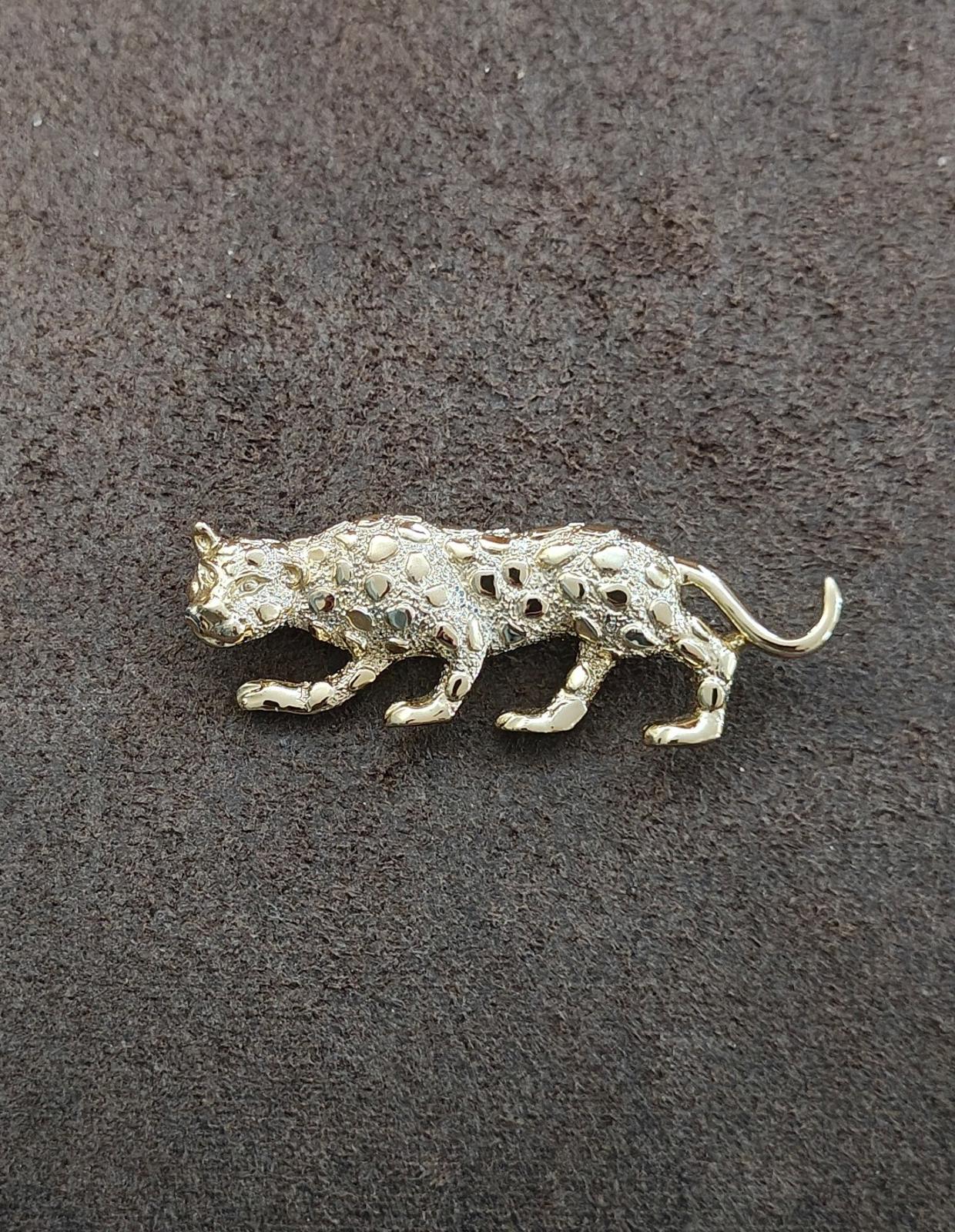 1980s Vintage Gerry's Silver Tone Textured Leopard Brooch Pin