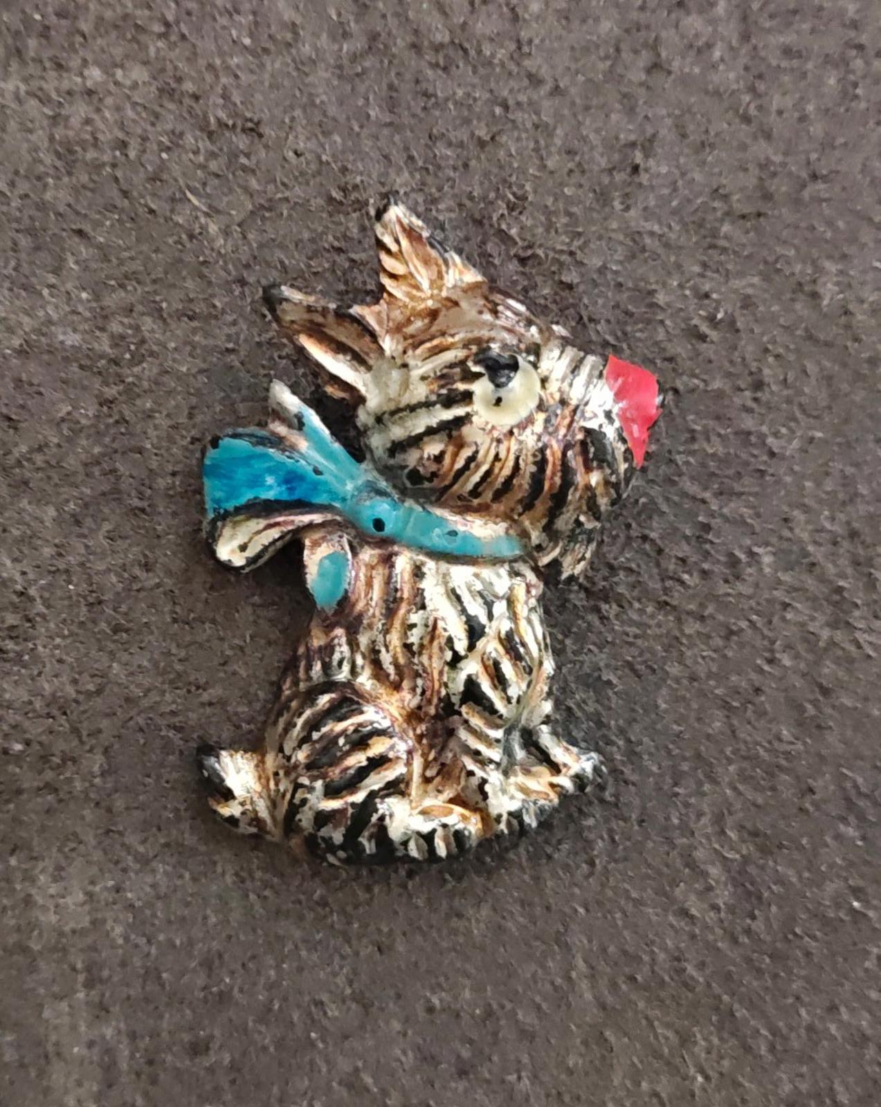 1930s/40s Gold Tone Celluloid Scottie Dog Brooch