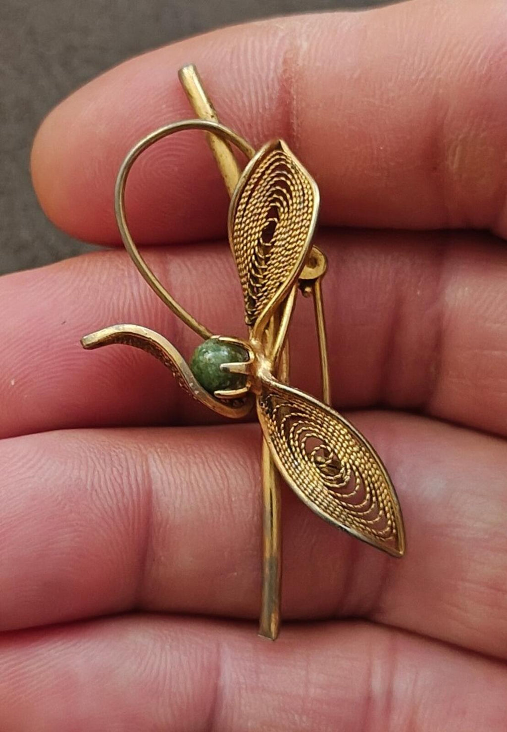 50s Gold Tone Cannetille Filigree Botanical Brooch With Small Green Small Stone