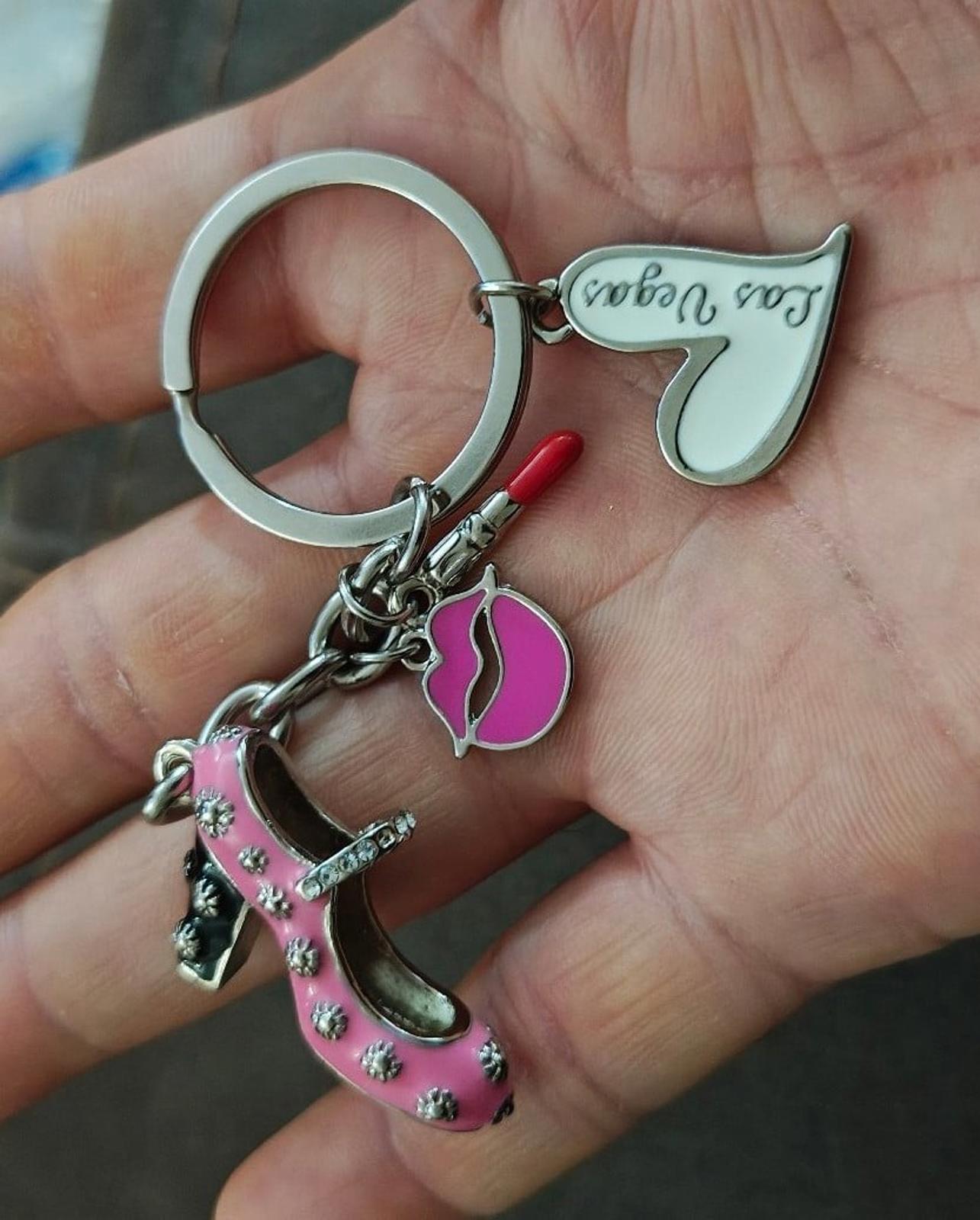Las Vegas Girls Night Out High Heels Souvenir Dangle Charms Bling  Keychain