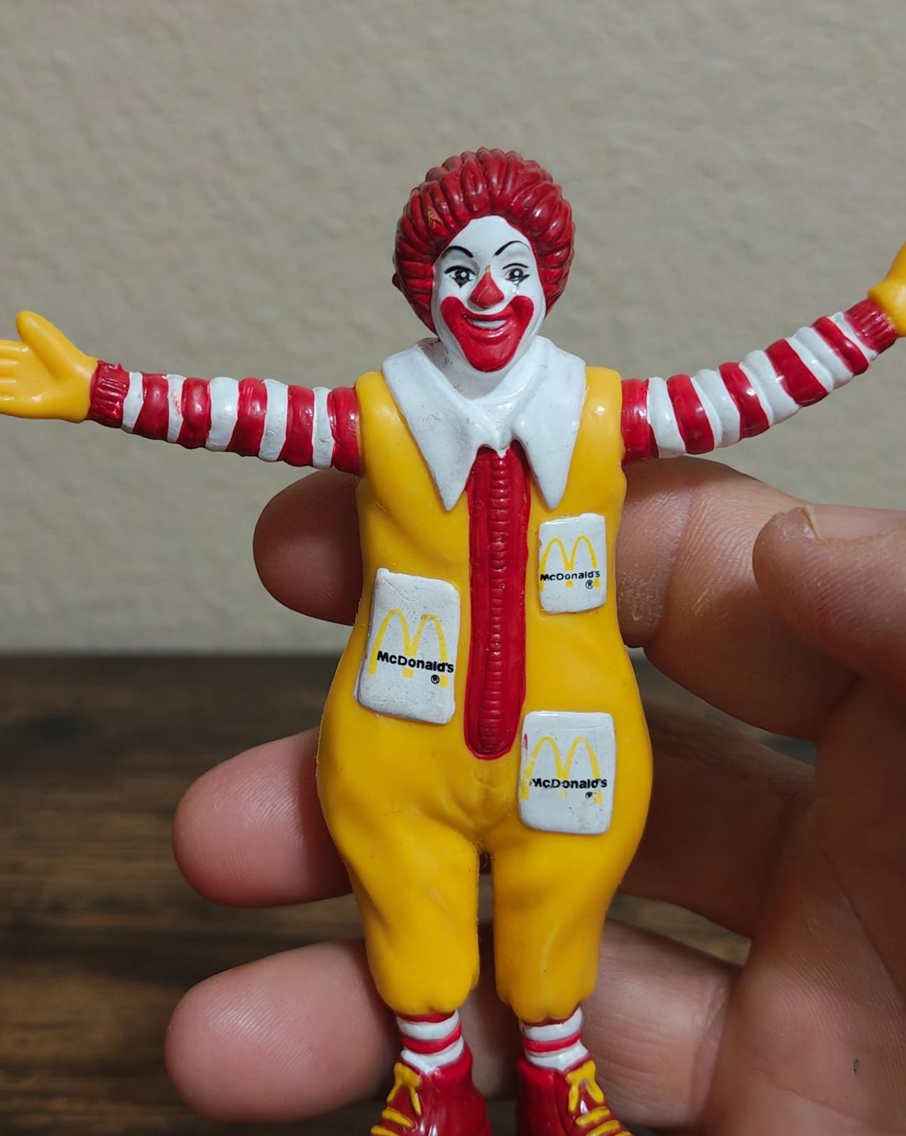 1995 Bendable (Bendy) Ronald McDonald Happy Meal PVC Figure.